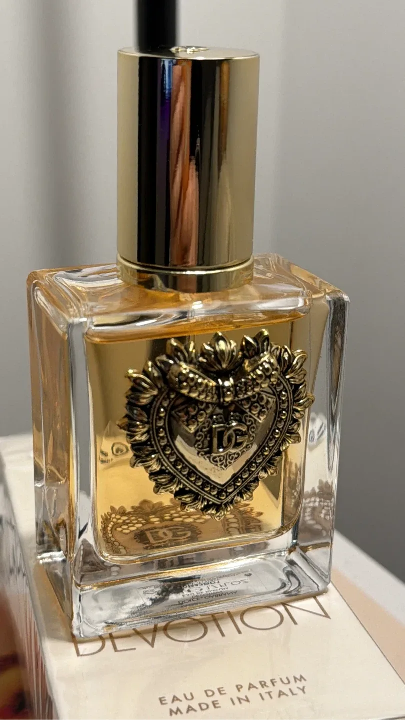 Dolce & Gabbana Devotion Eau de Parfum 50ml image indicator(2)