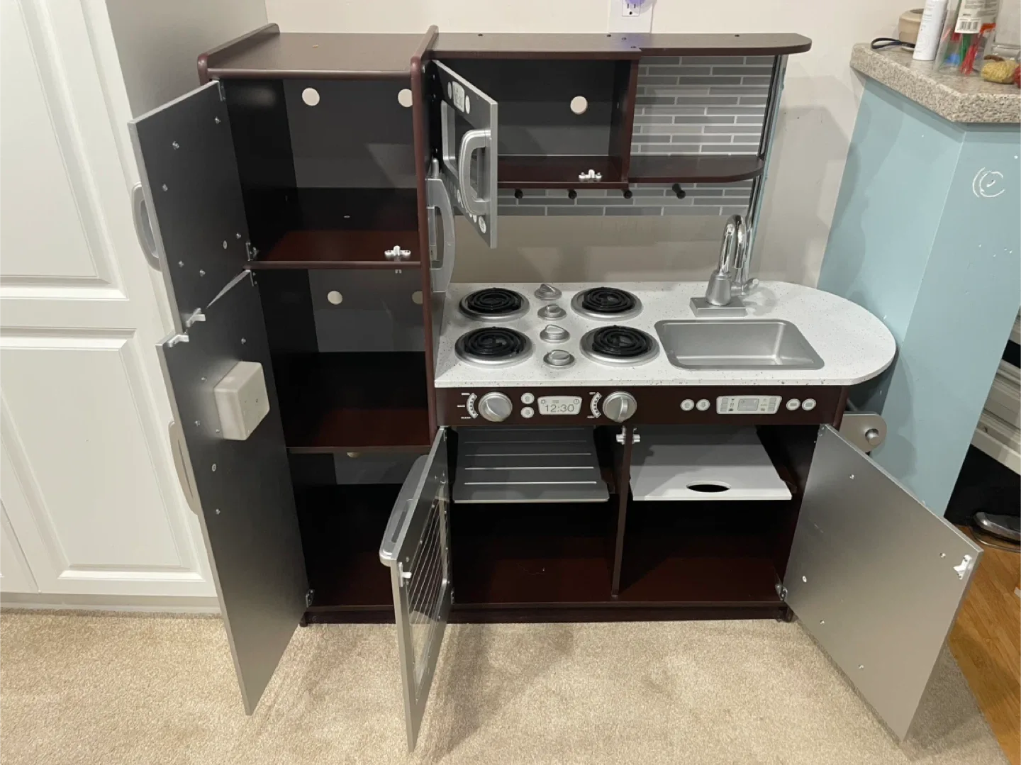 Play Kitchen + Accessories image indicator(3)