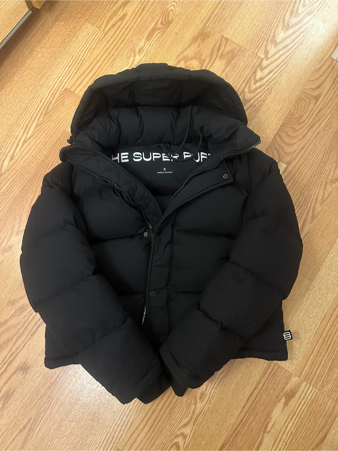 Aritzia Superpuff Shorty size small