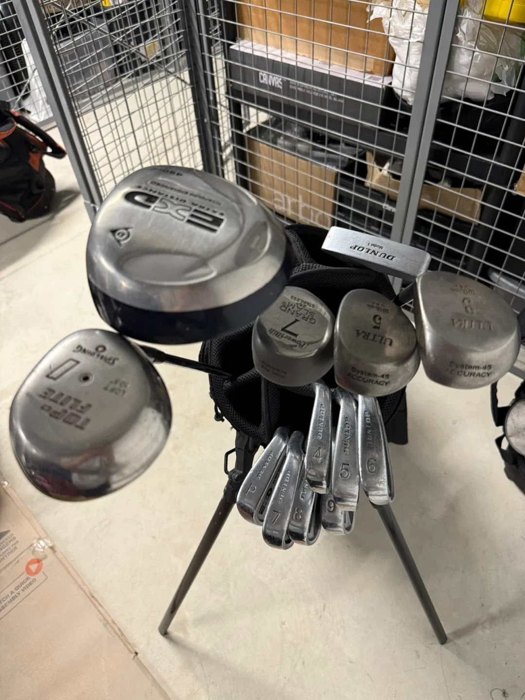 Full golf set with Ogio Golf Bag image indicator(2)