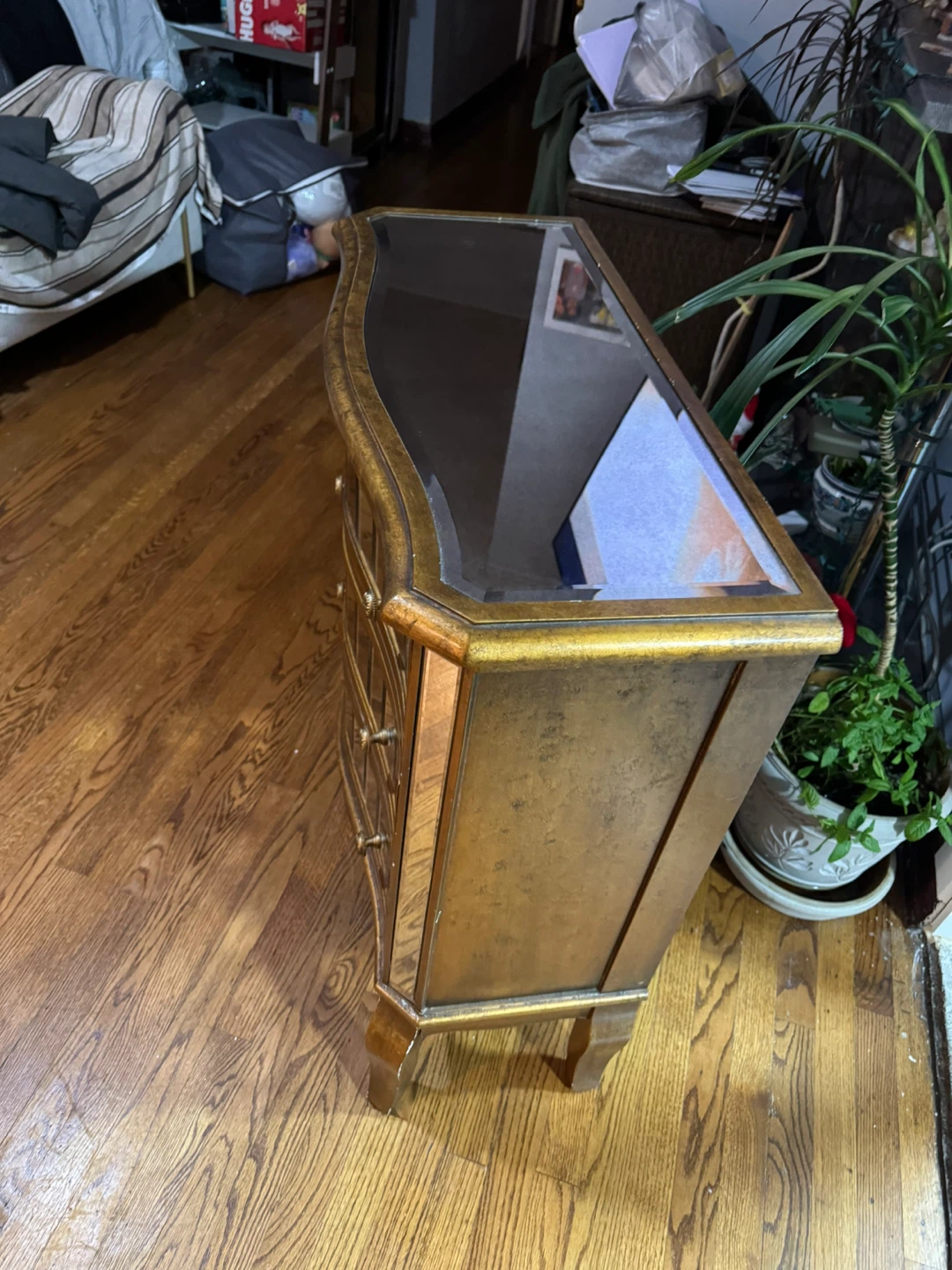 Gold Mirrored Accent Chest - photo 2