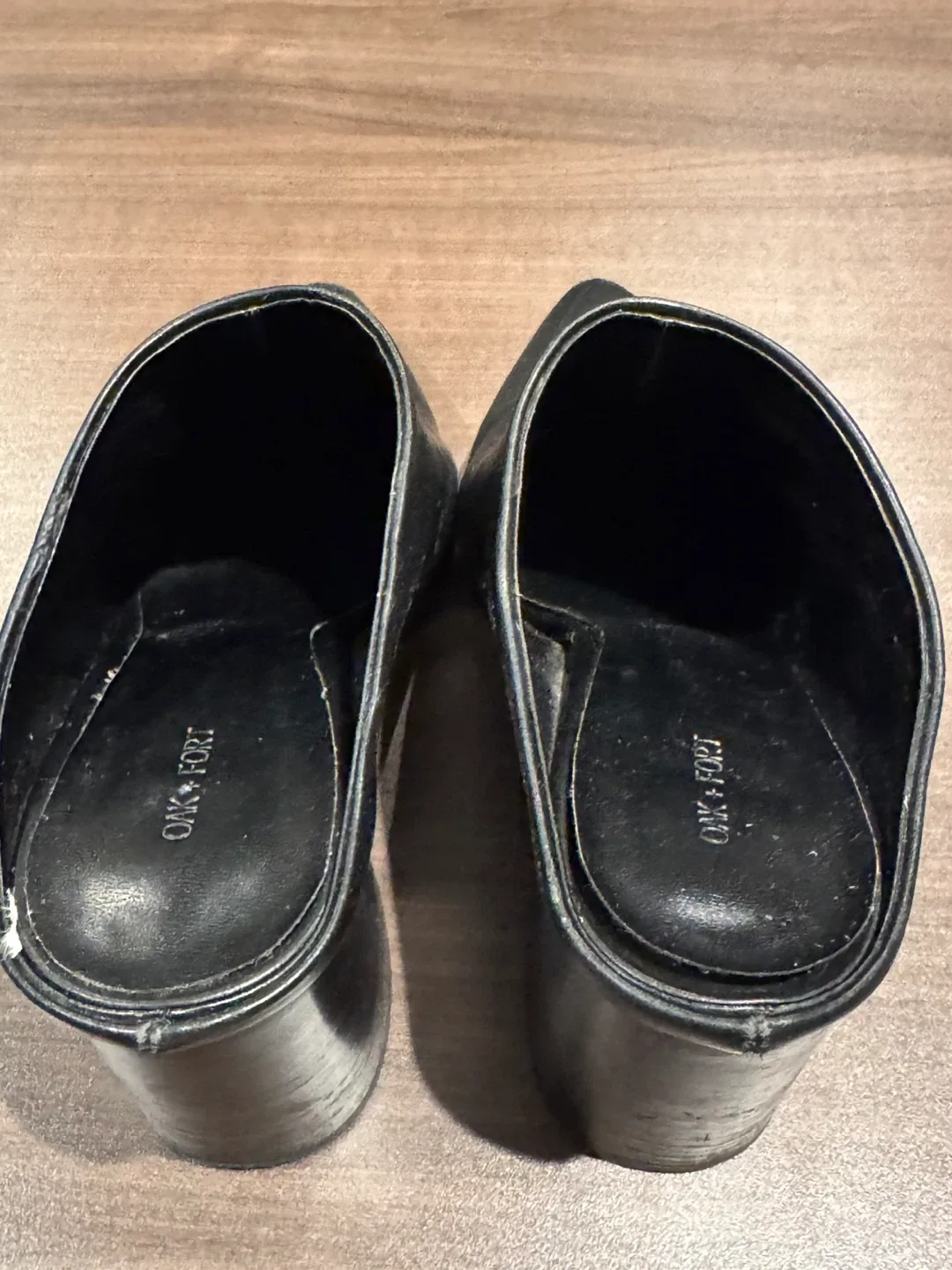 Oak + Fort Black Mules image indicator(3)