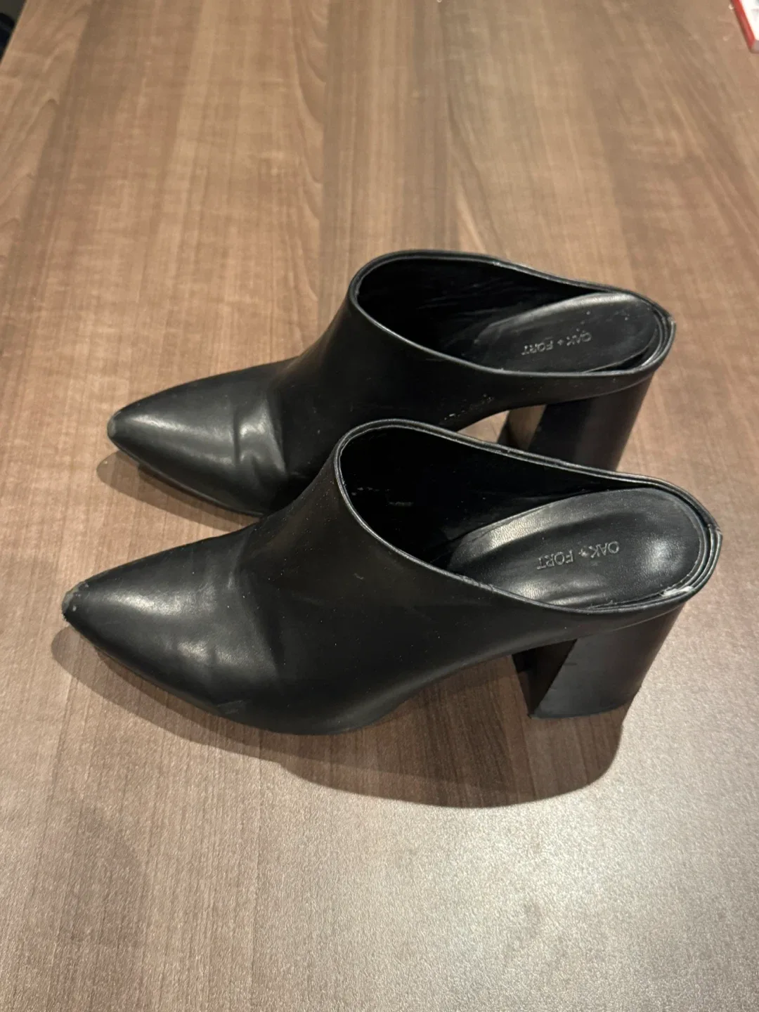 Oak + Fort Black Mules