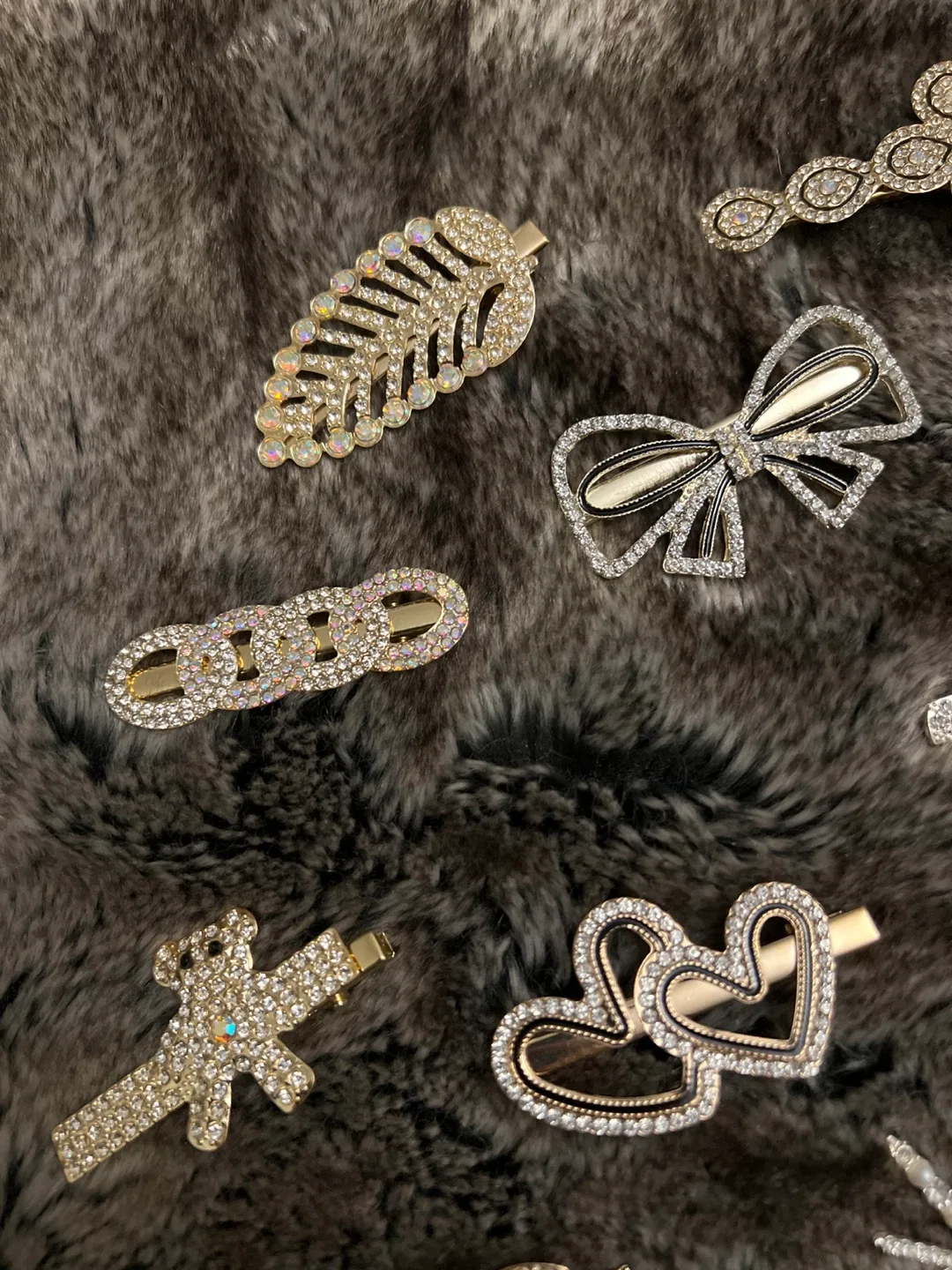 Sparkly Hair Clips - Assorted Styles image indicator(2)