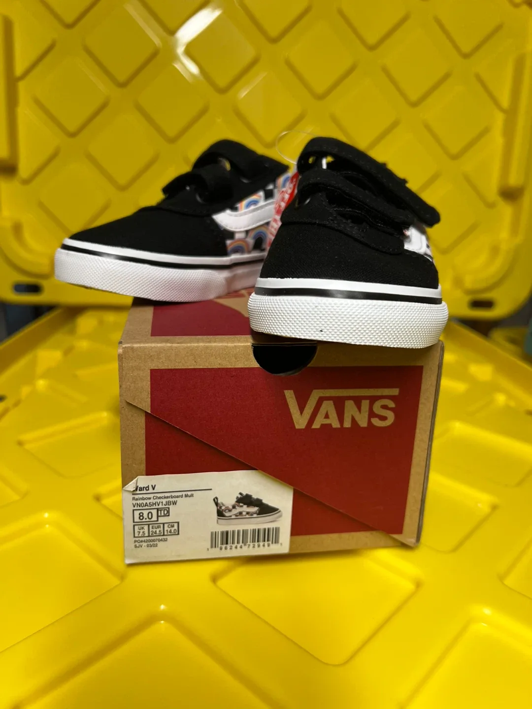 Brand New Vans Ward V Rainbow Shoes - Size 8 image indicator(3)