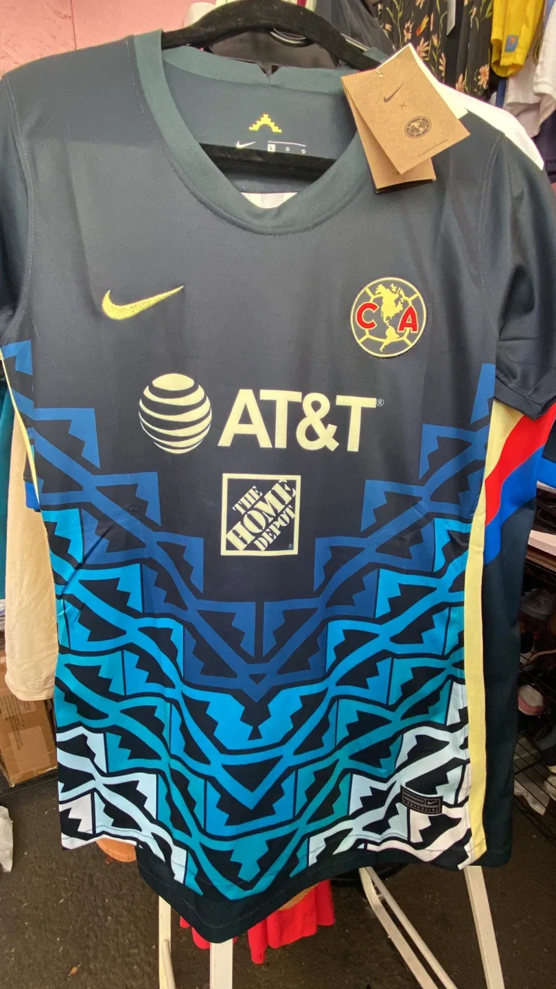 Nike Club America Jersey, Size Large