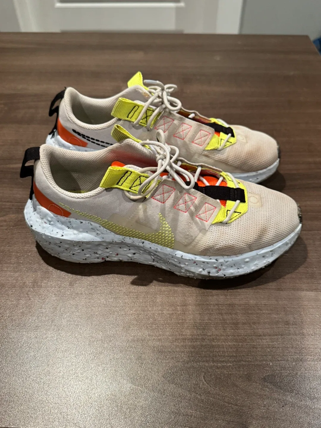 Nike Running Shoes - Size 8.5 US image indicator(2)