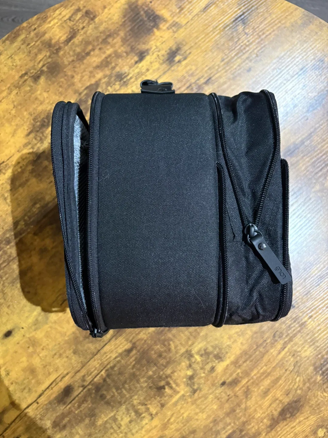 Lolë Expandable Lunch Bag image indicator(3)