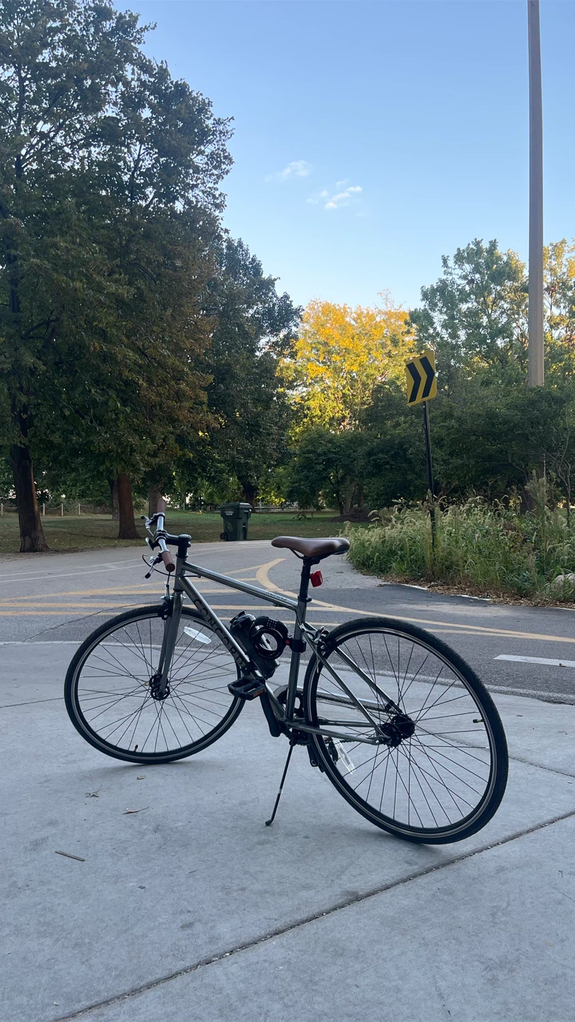 Concorde Road Bike with bottle holder and lock