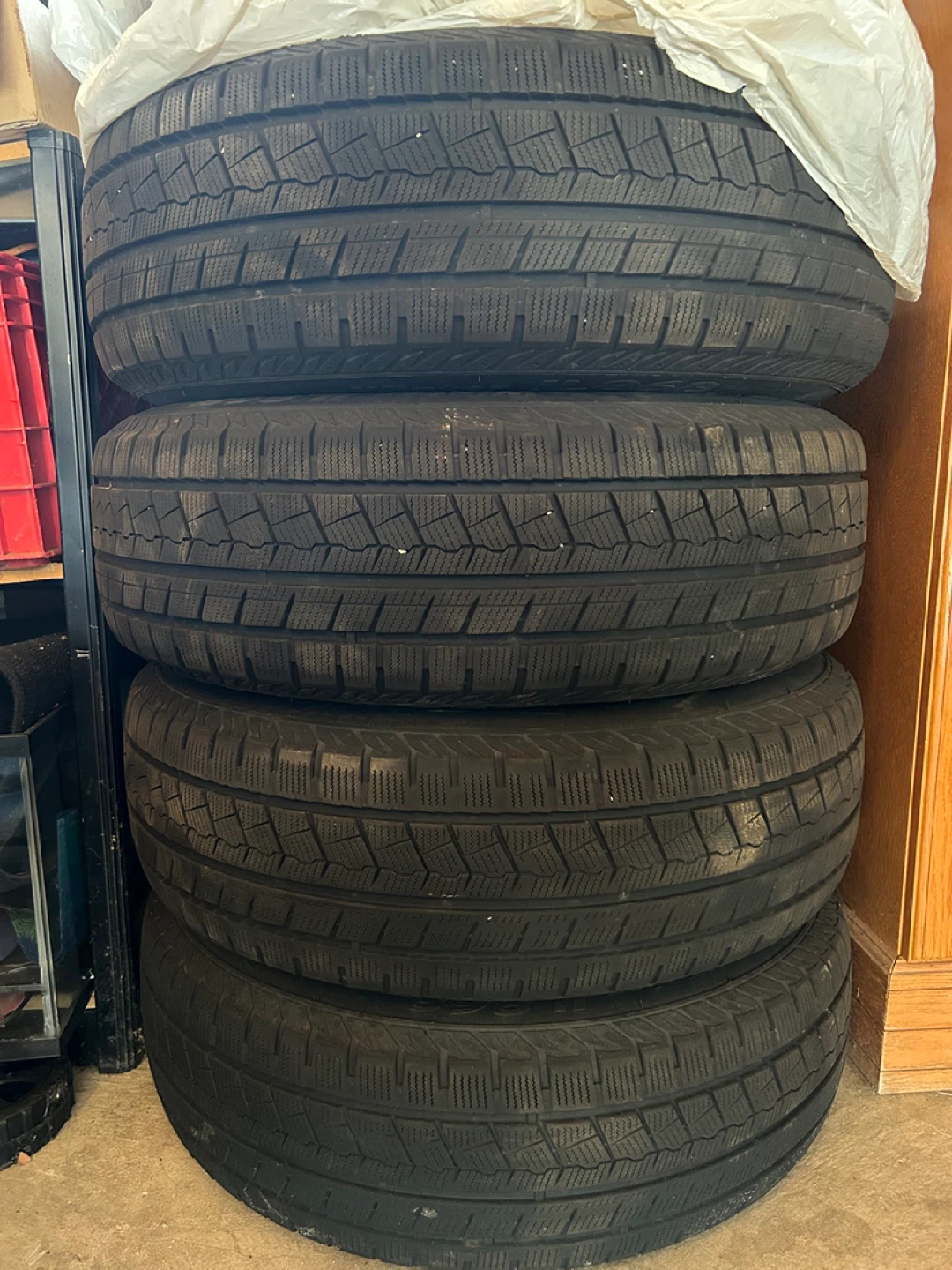 Winter IL368 Tires - 235/65R17 - photo 4