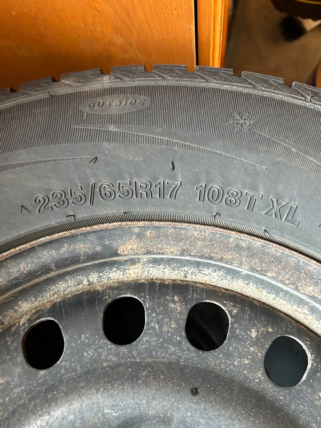 Winter IL368 Tires - 235/65R17 - photo 2