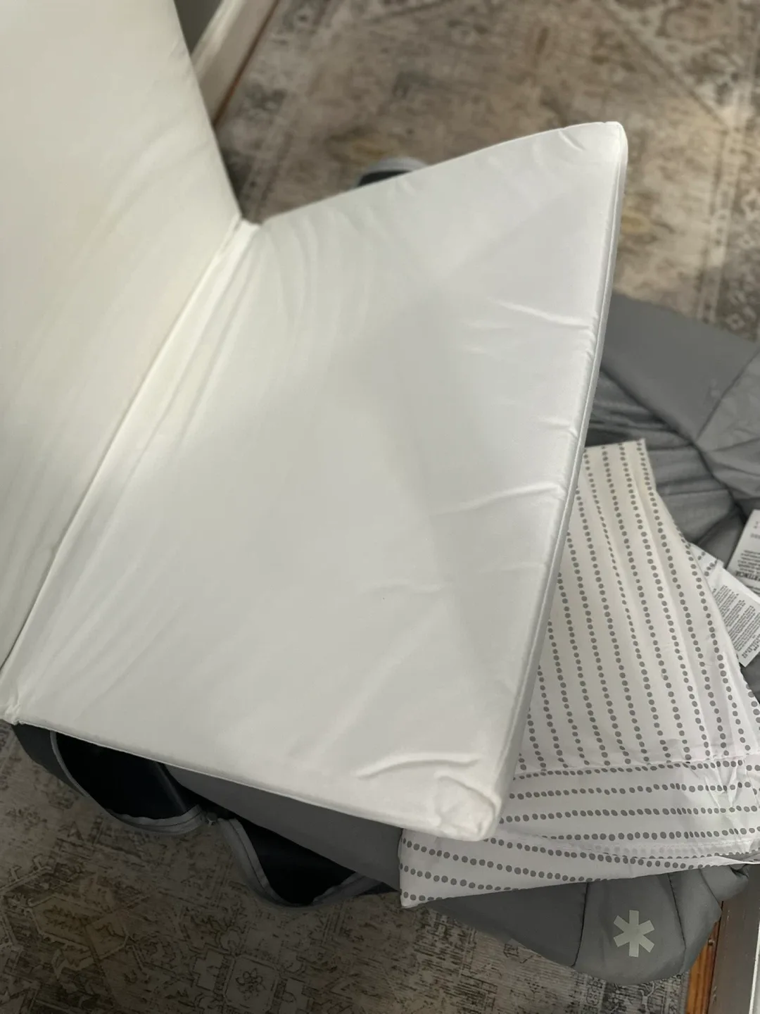 Skip Hop Portable Black/Gray Playard image indicator(6)