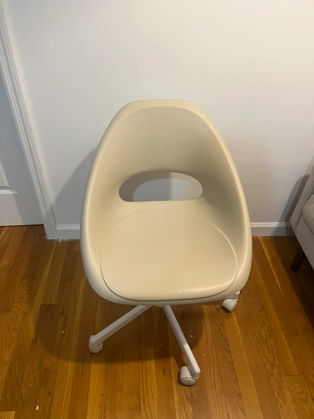 Off-White Swivel Desk Chair