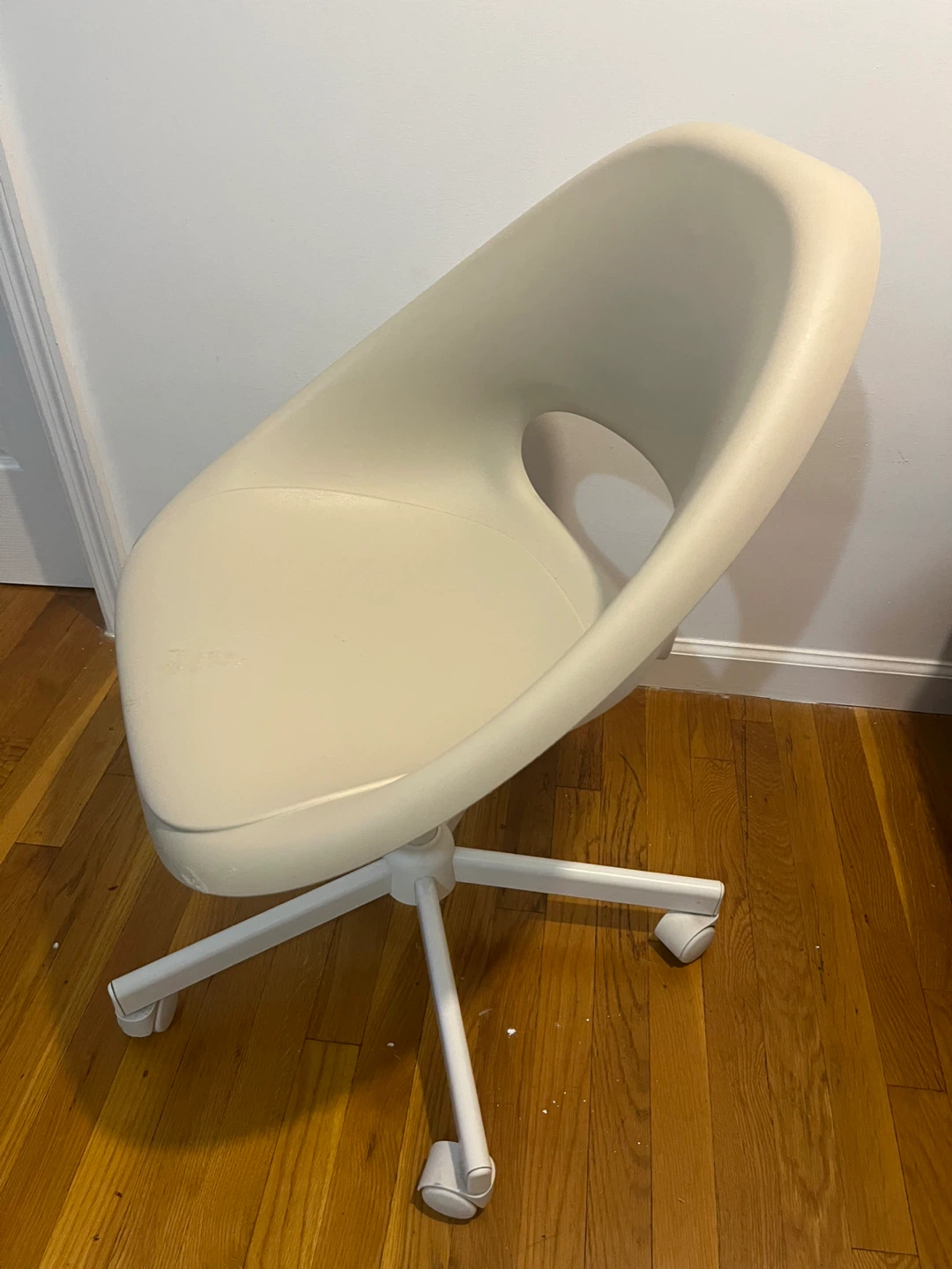Off-White Swivel Desk Chair - photo 3