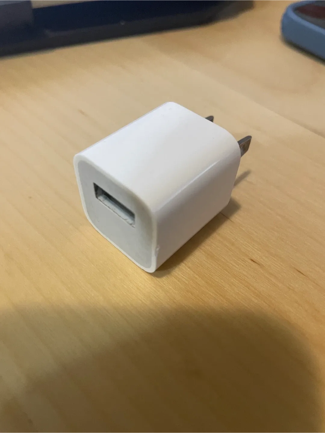 Apple EarPods and dock image indicator(2)