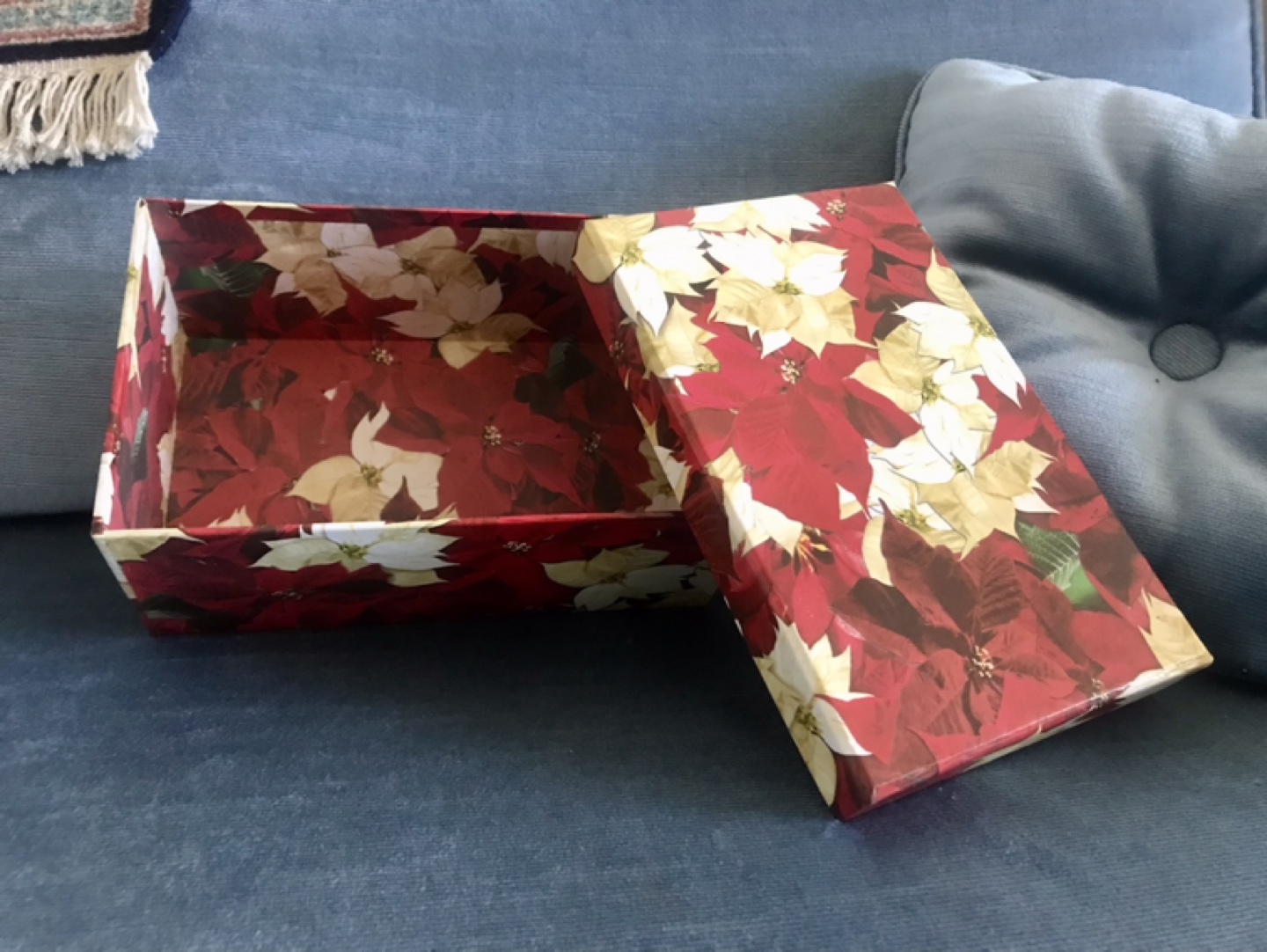 Box with Beautiful Floral Design (Gift Box, Storage, Organizer) - photo 2