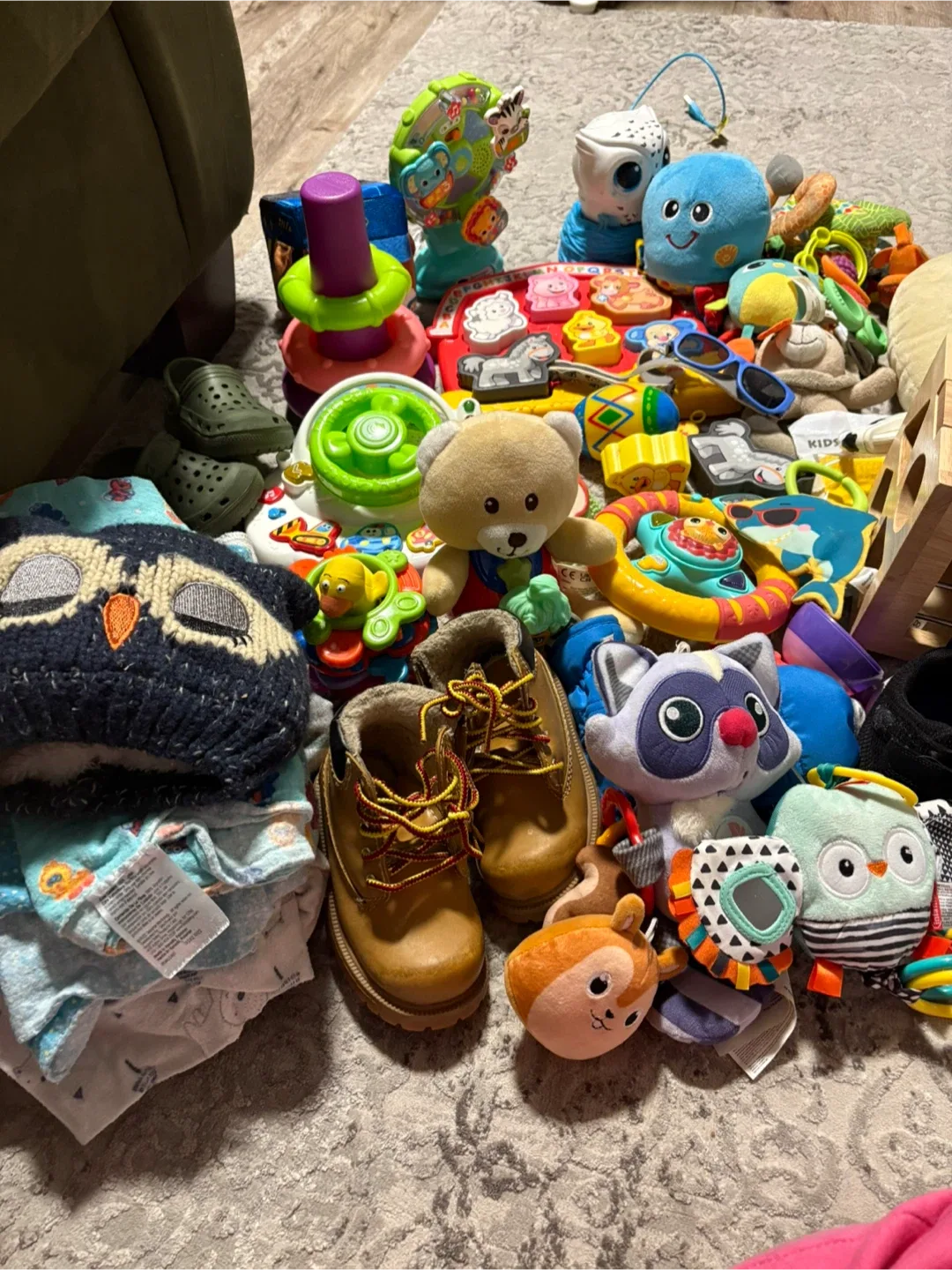 Mixed lot of baby and kids toys image indicator(3)