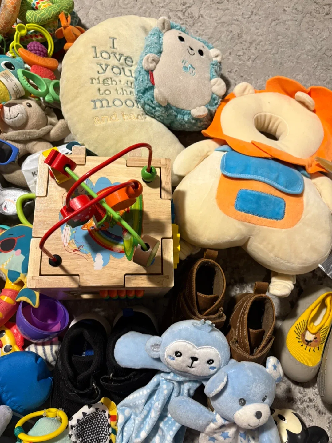 Mixed lot of baby and kids toys image indicator(7)