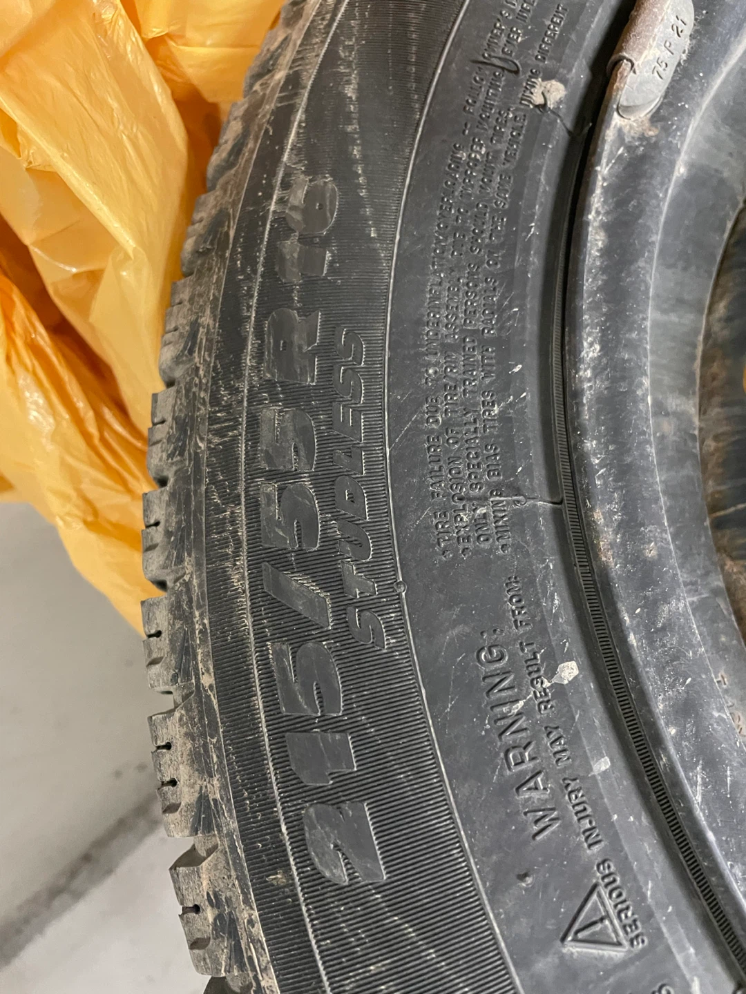 Michelin X Ice 3 Tires (2018) with steel rims - photo 4