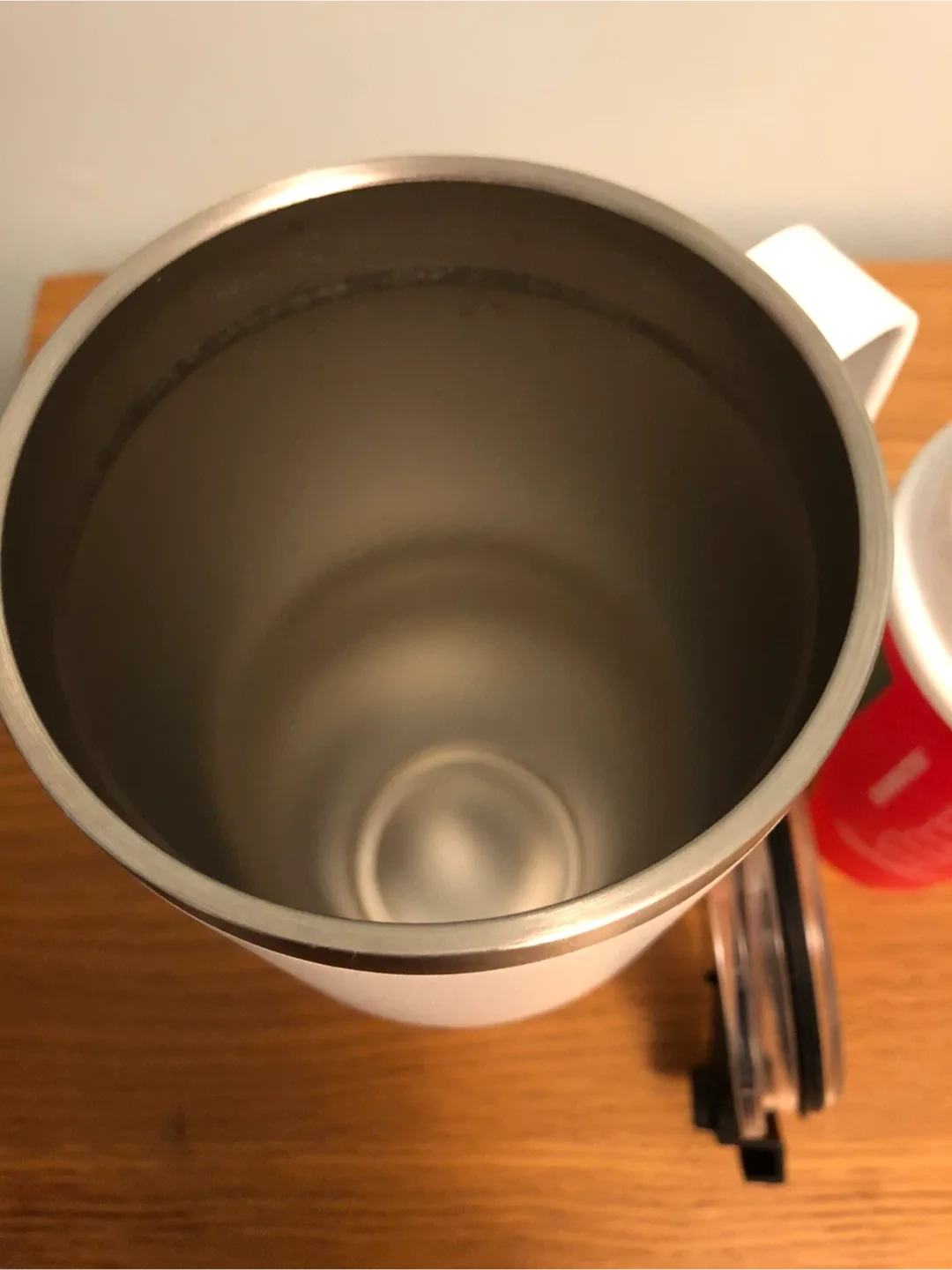 Mininco White Tumbler & Starbucks Red Cup image indicator(4)