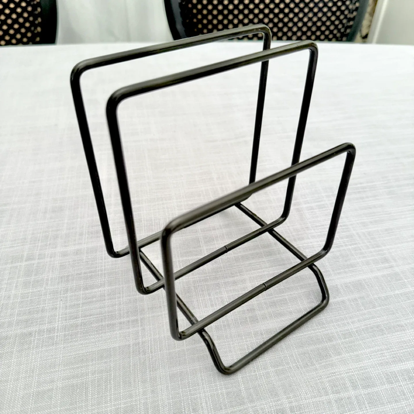 Set of 5 bronze finish metal dish racks image indicator(2)