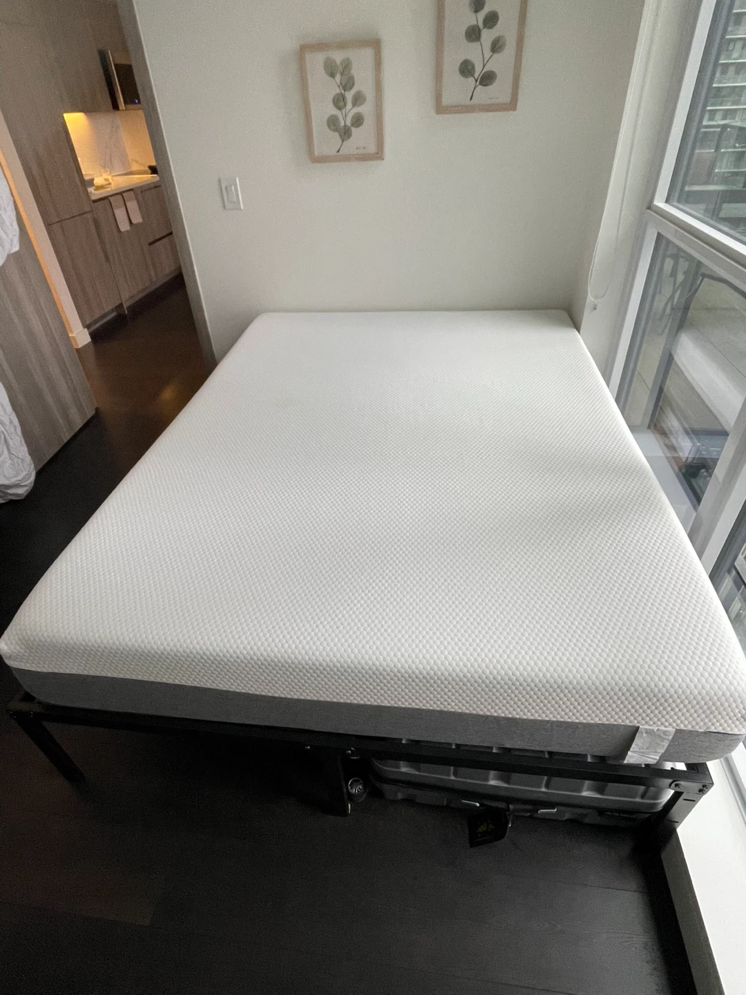 QUEEN’S bed (mattress + frame) - photo 2
