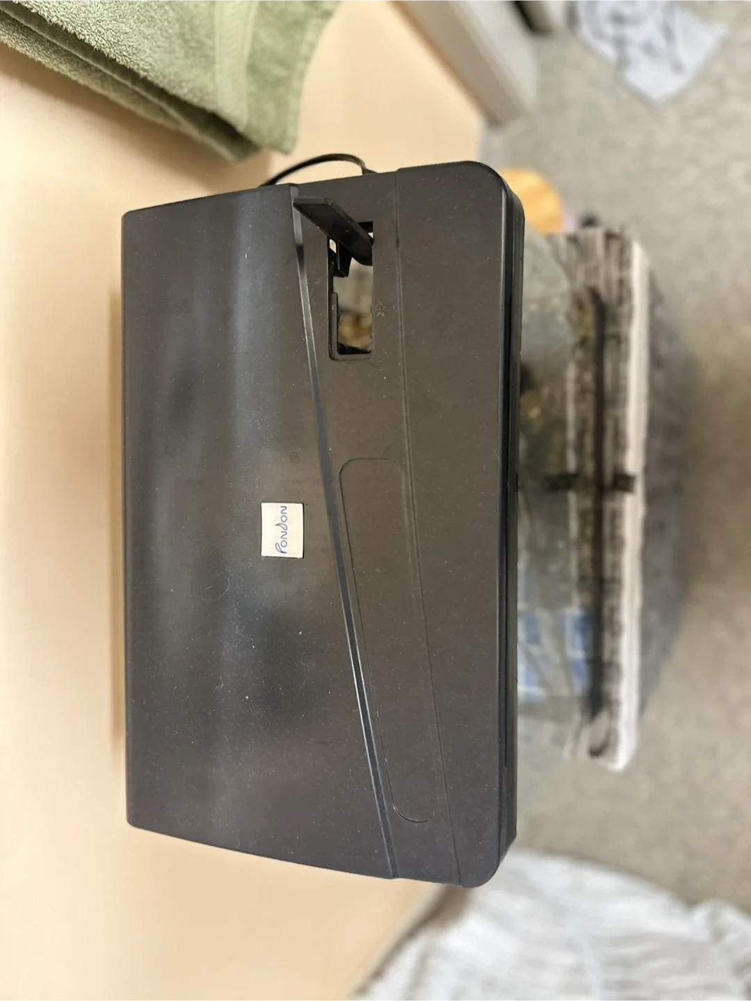 Glass aquarium with curved edges image indicator(4)