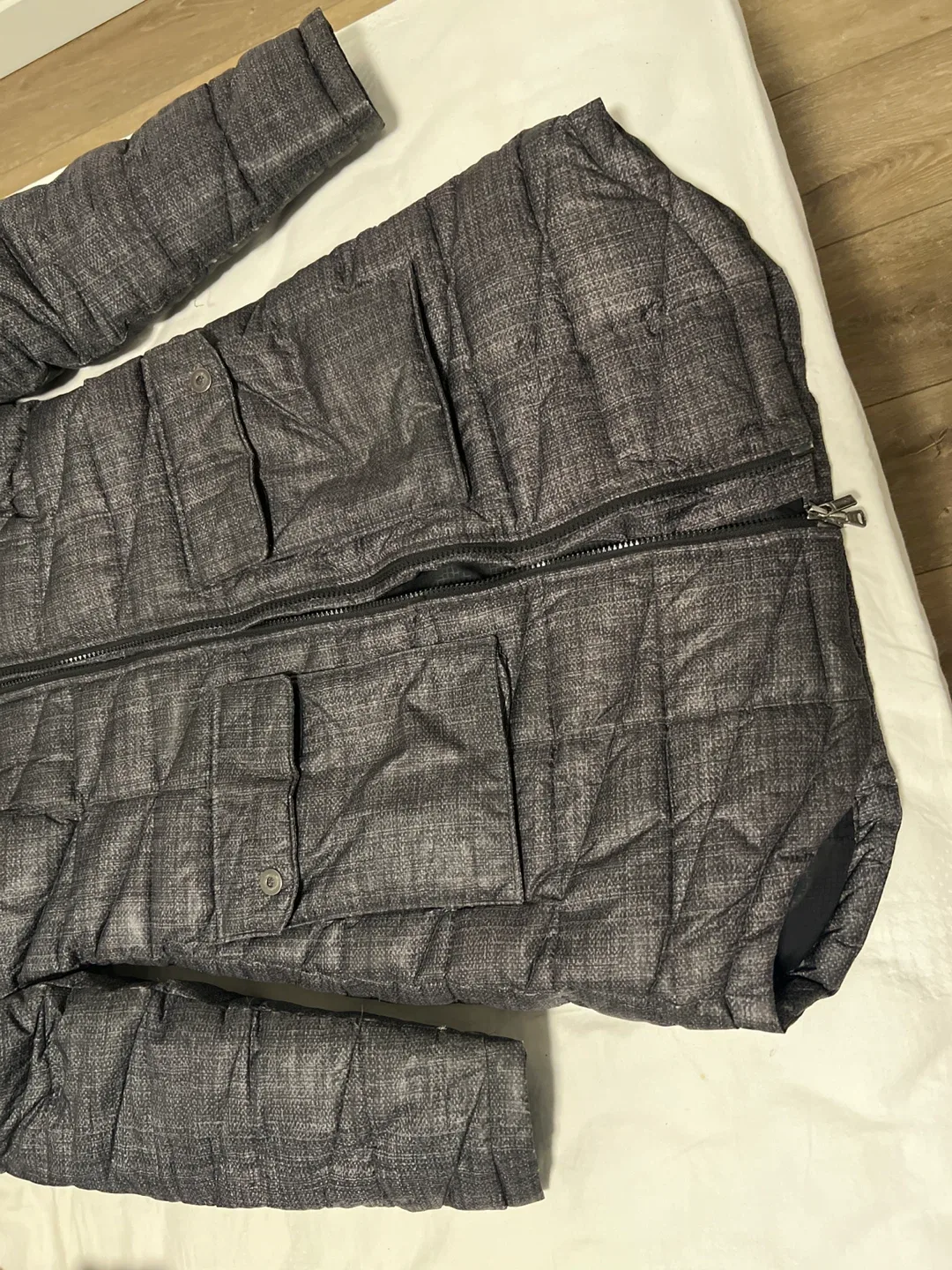 Columbia Puffer Jacket, Size S image indicator(4)