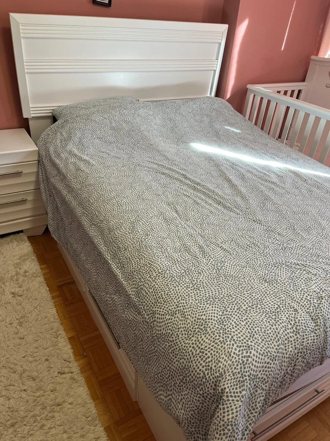 White Bedroom Set (Bed, Dresser, Nightstand) image indicator(6)