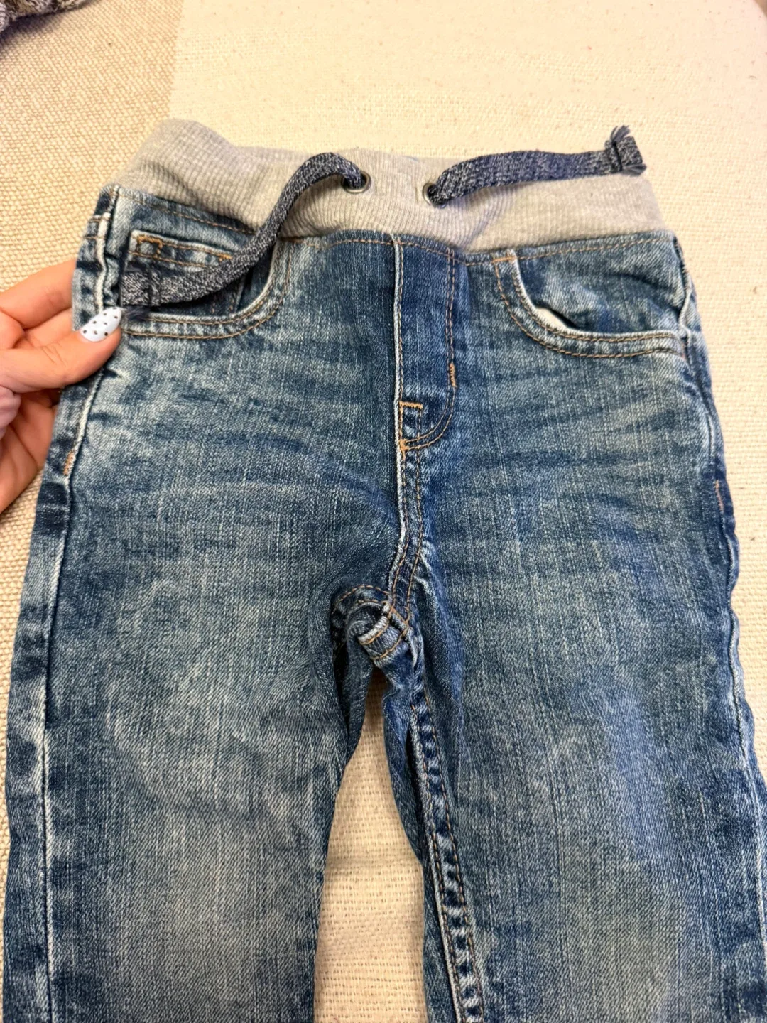 Baby Gap 18-24M Sweater & Jeans Set image indicator(5)