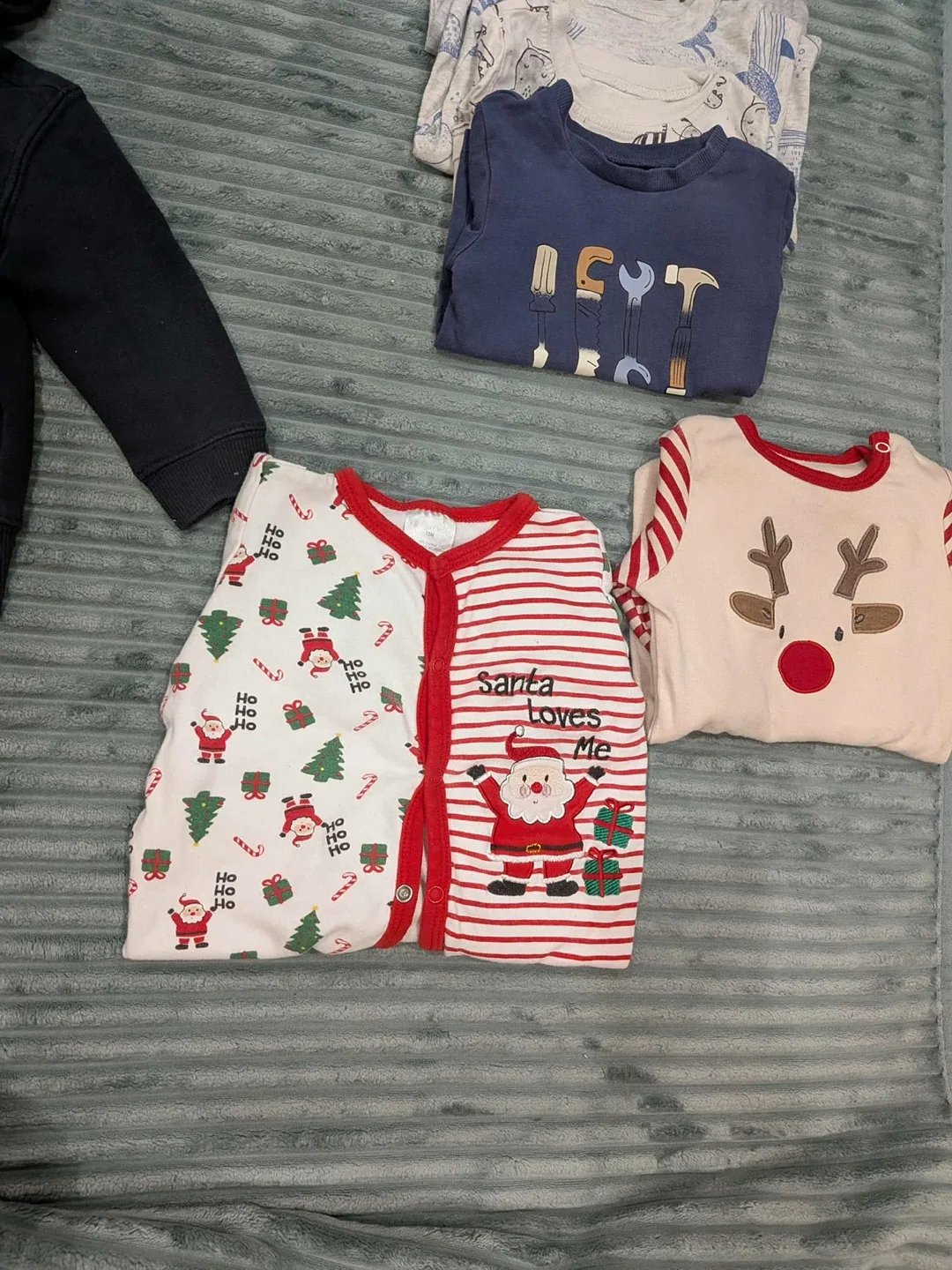 Lot of 9 months clothes for a boy image indicator(3)