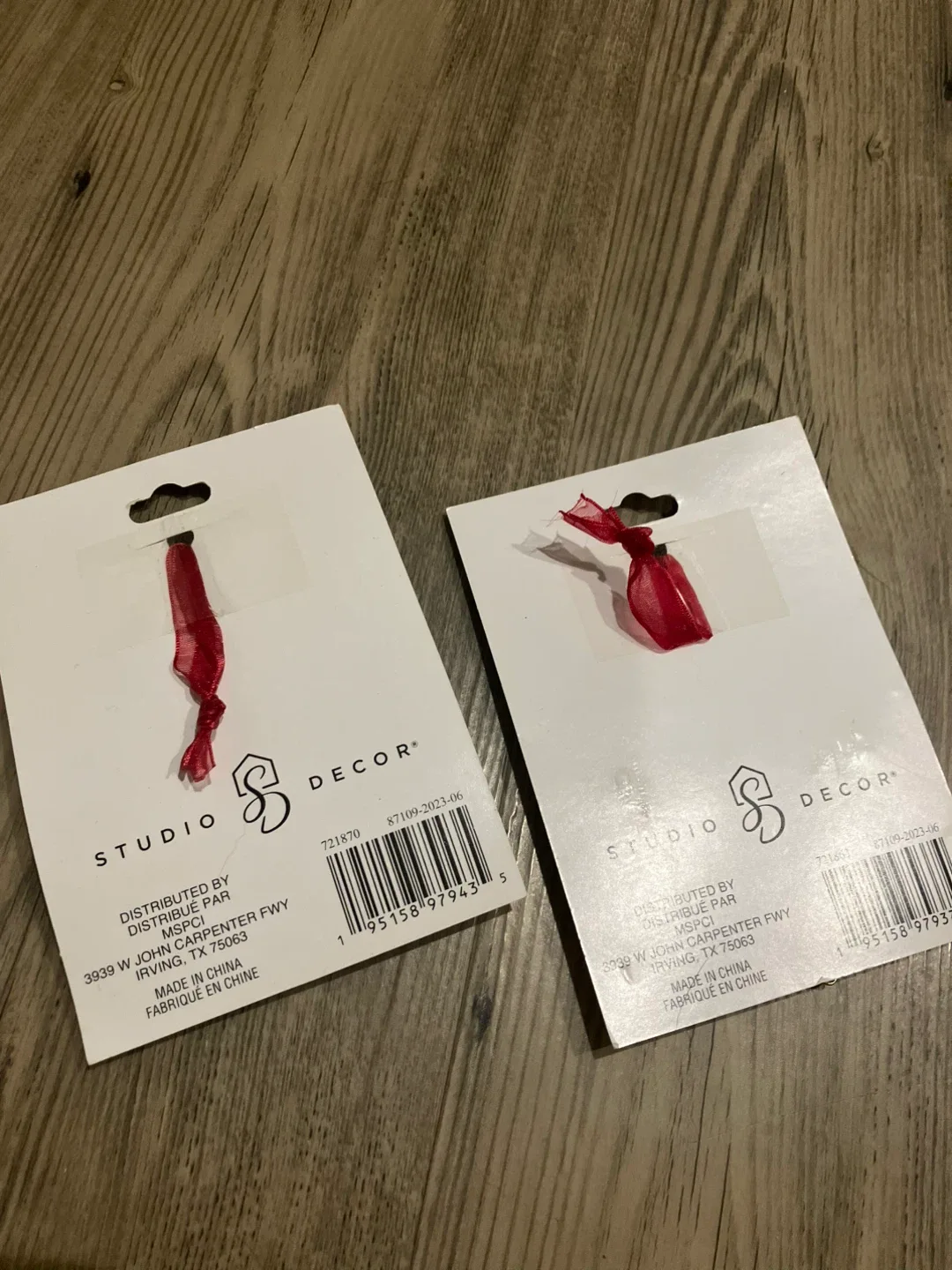 Two Christmas Ornament Picture Frames image indicator(5)