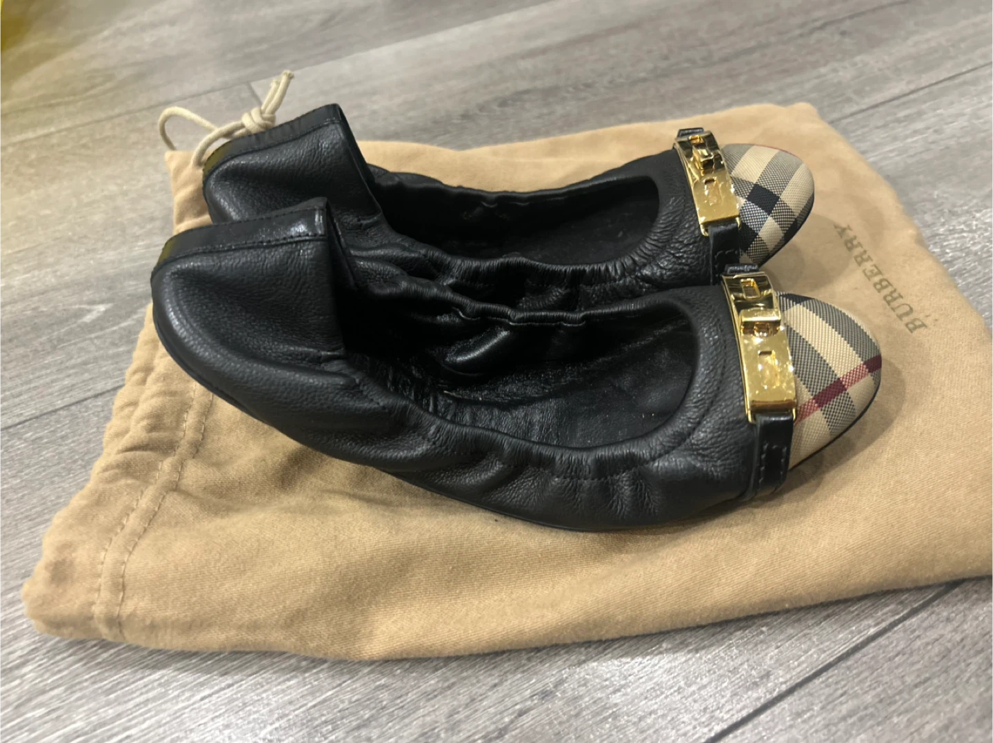 Burberry Leather Ballet Flats Size 5.5 - photo 2