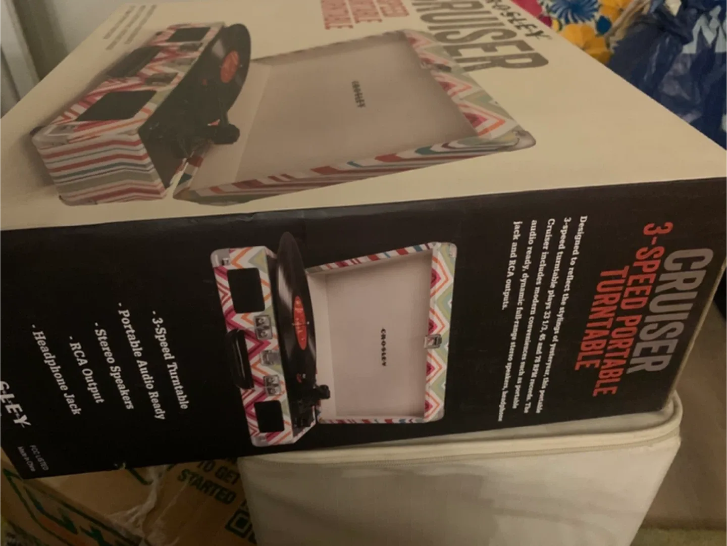 Crosley Cruiser 3-Speed Portable Turntable CR8005A-TP image indicator(2)