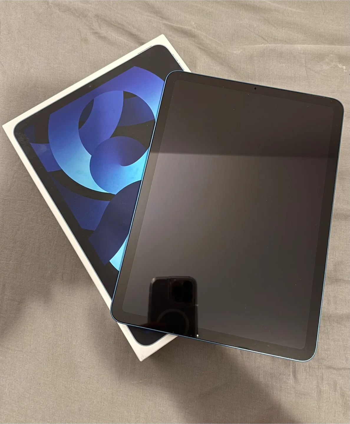 Like New Apple iPad Air 5th Gen 256GB Wifi - Blue