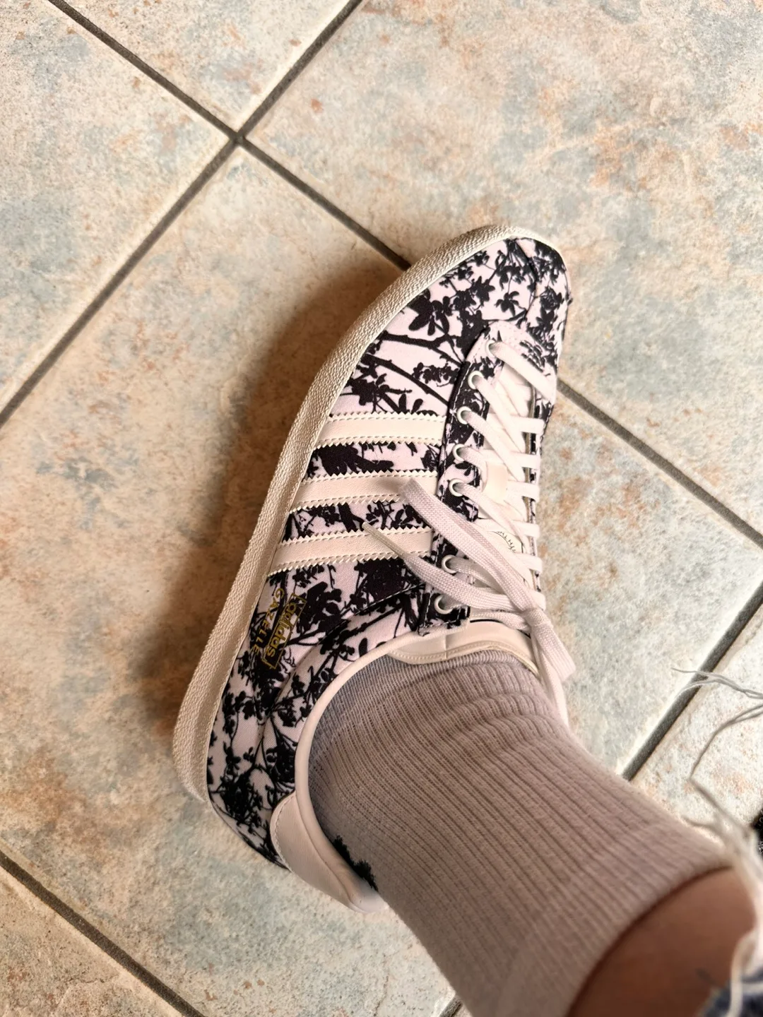 Adidas Gazelle OG Summer Sky Canvas Print size 9 image indicator(2)