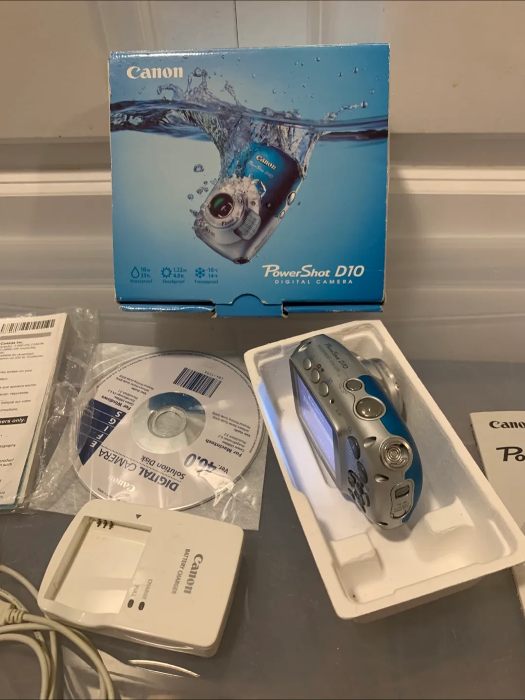 Canon PowerShot D10 Digital Camera image indicator(2)