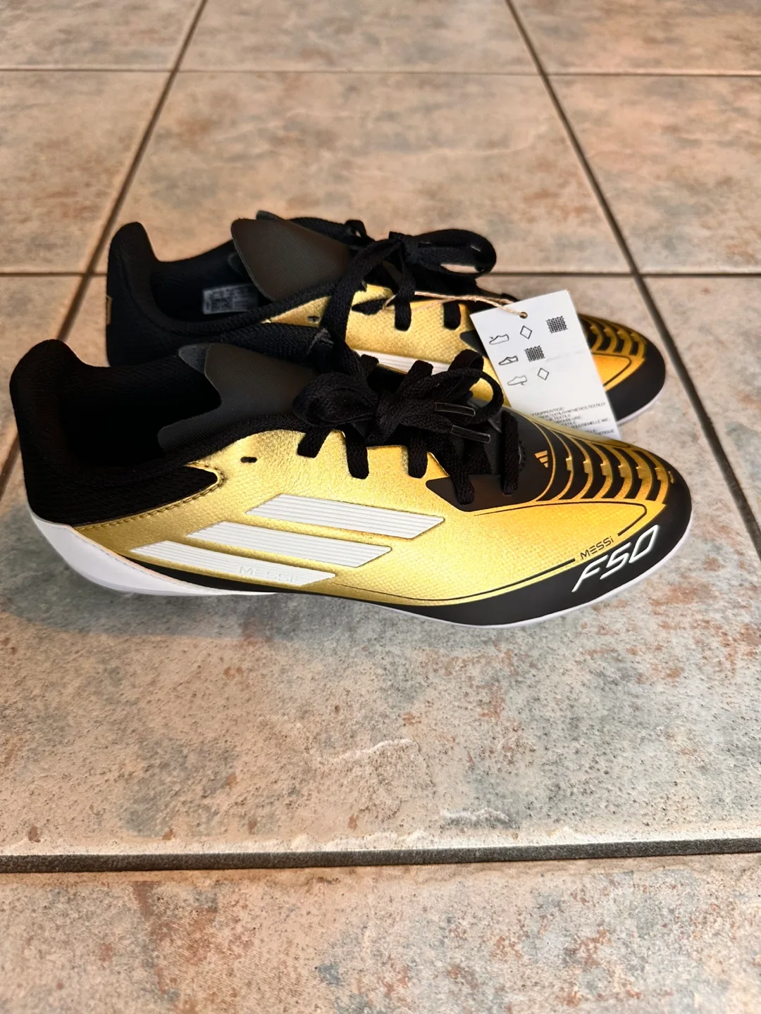 New Messi Adidas F50 Soccer Cleats - Size 5.5 image indicator(2)