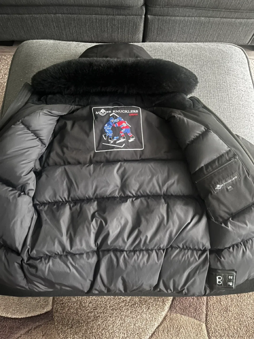 AUTHENTIC Moose Knuckles Jacket image indicator(2)