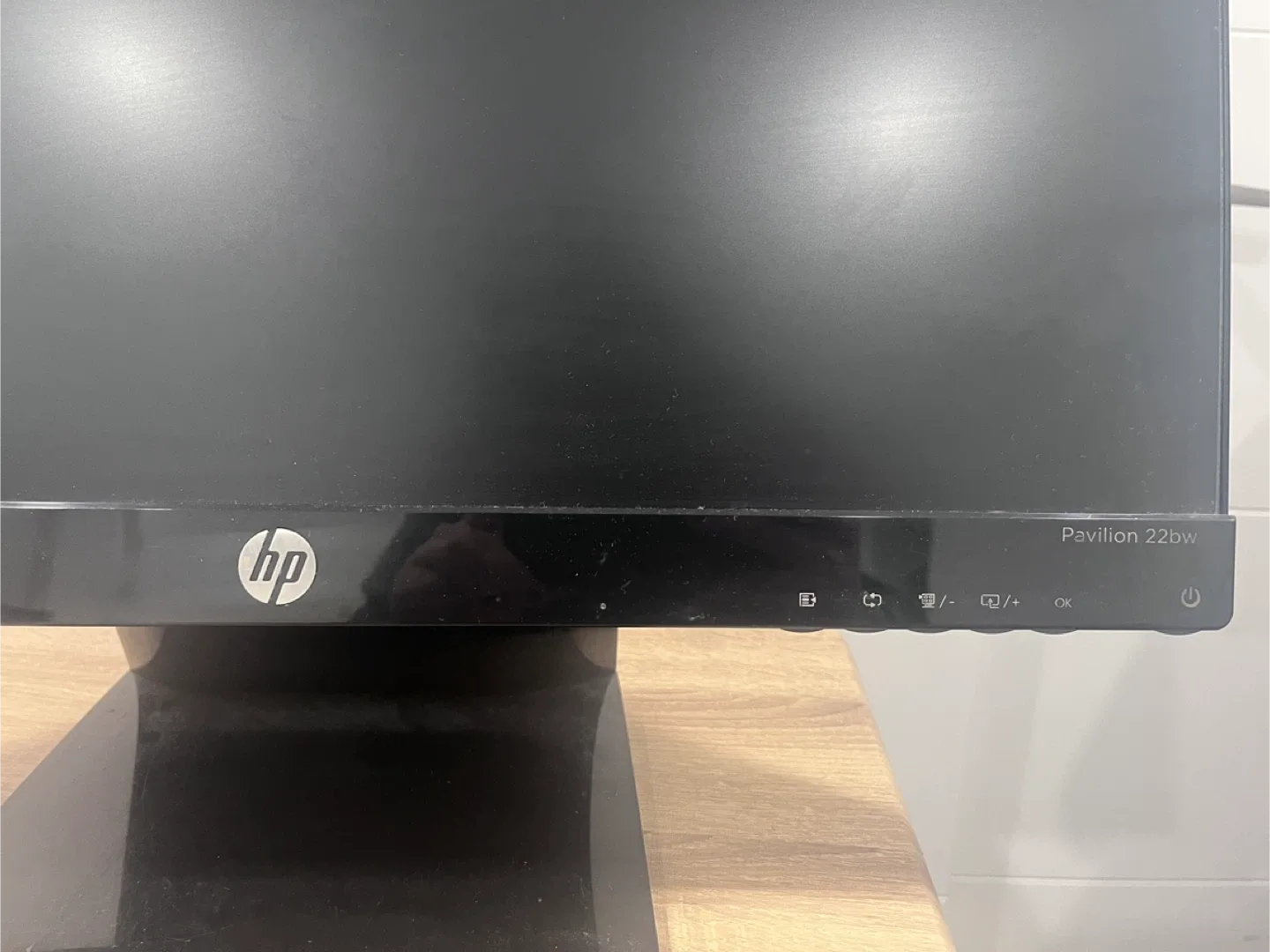 HP Pavillon 22bw Monitor, Lenovo Keyboard & Mouse image indicator(5)