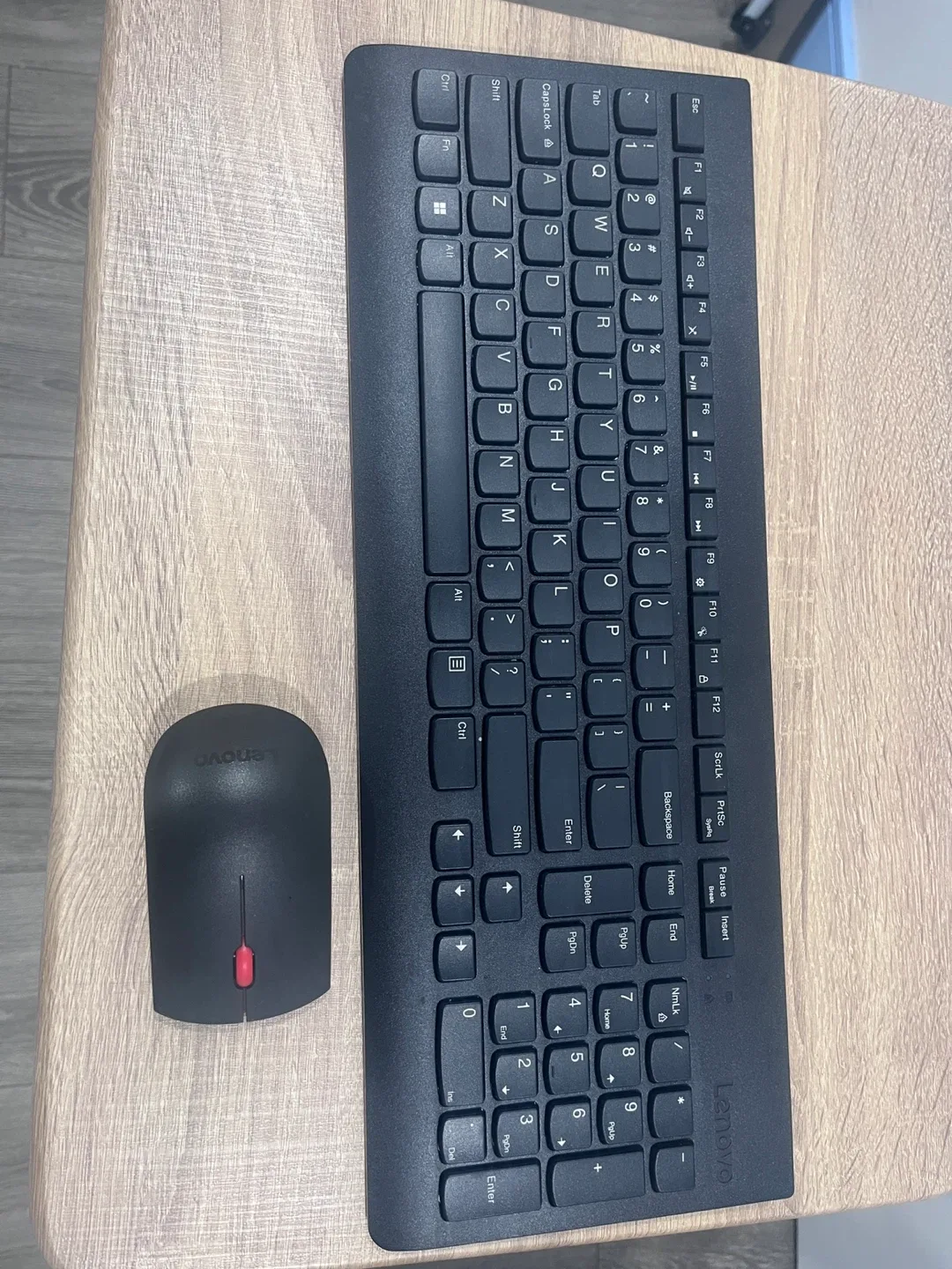 HP Pavillon 22bw Monitor, Lenovo Keyboard & Mouse image indicator(4)