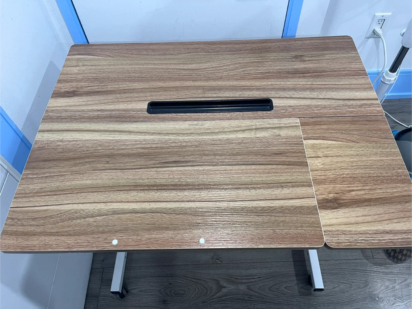 Adjustable Tilting Drawing Table image indicator(2)