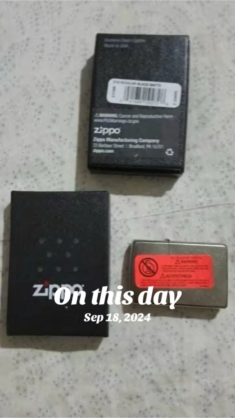 Zippo Lighter with Box - Made in USA image indicator(7)