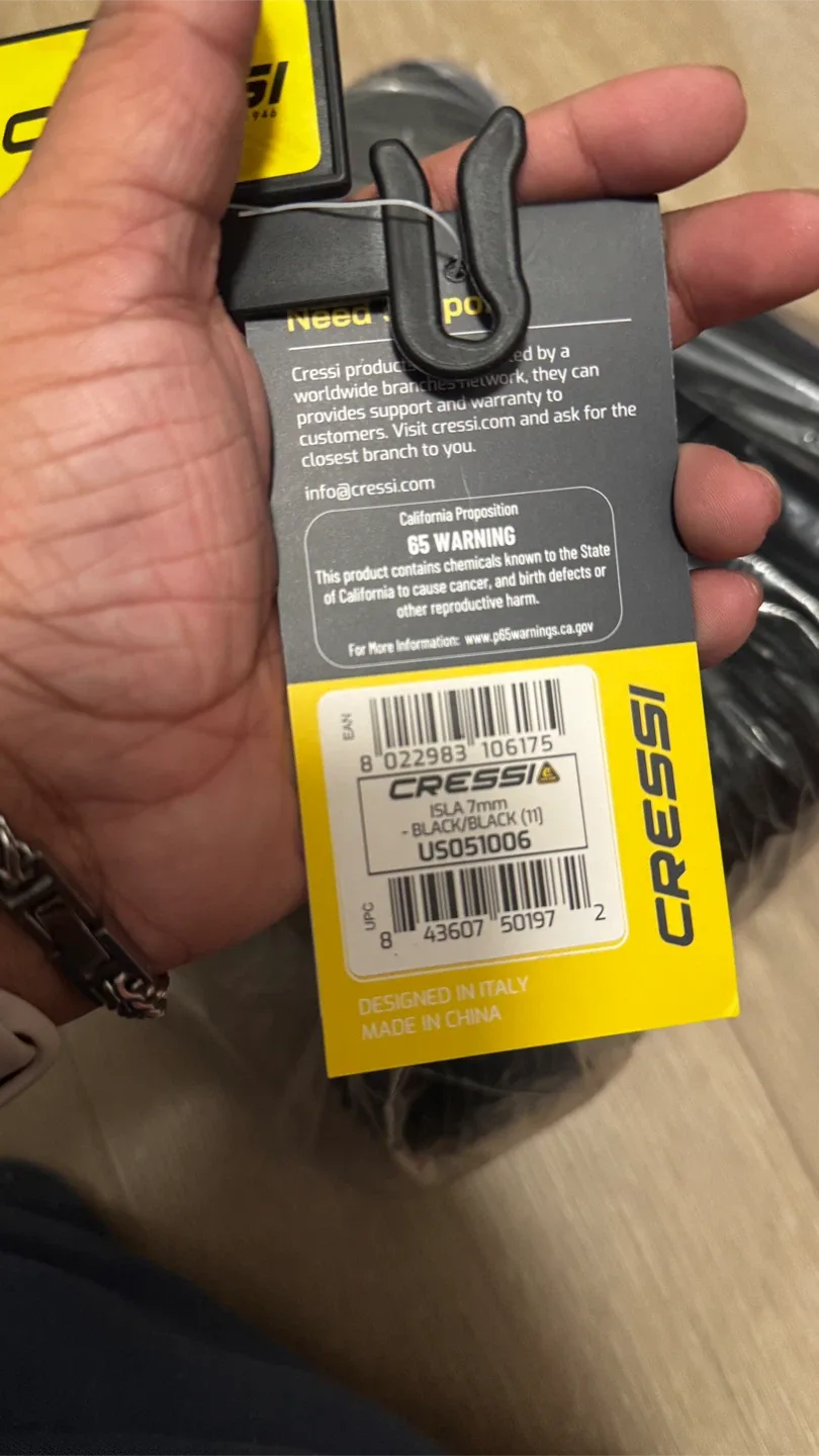Cressi Isla 7mm diving boots in black, size 11 US. image indicator(4)