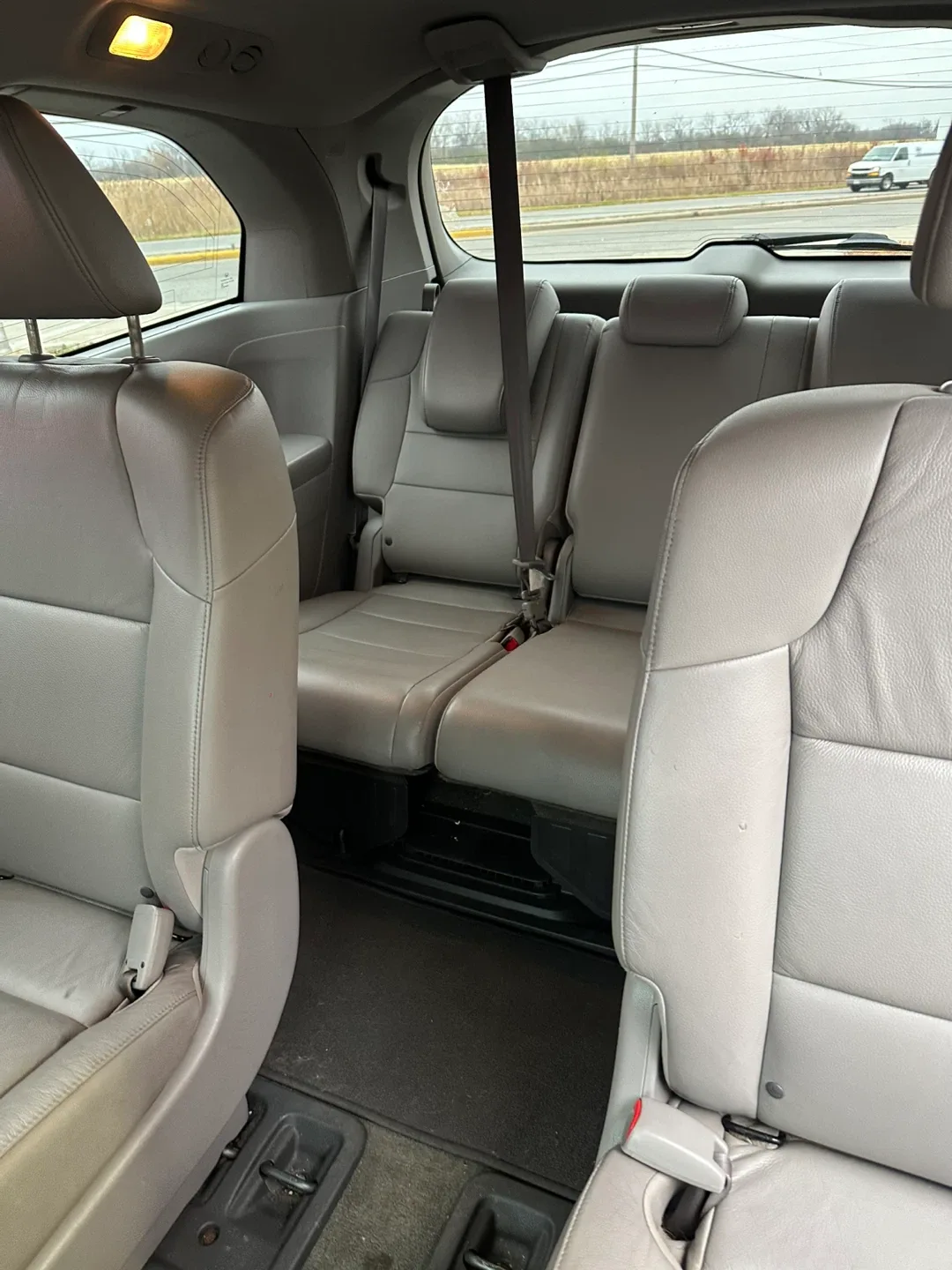 2011 Honda Odyssey Ex-L. 87k Miles image indicator(9)