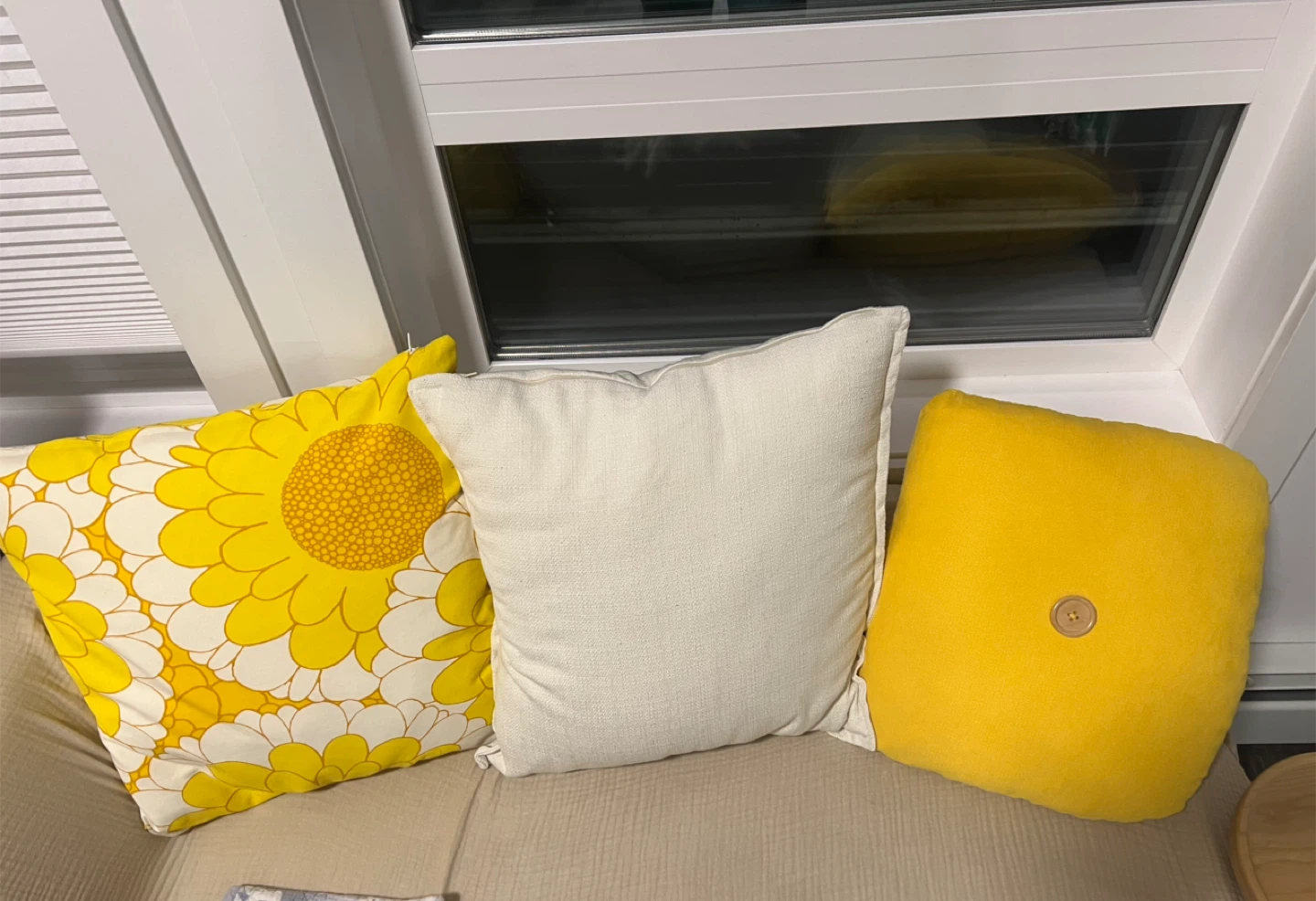 2seater fabric sofa - photo 3