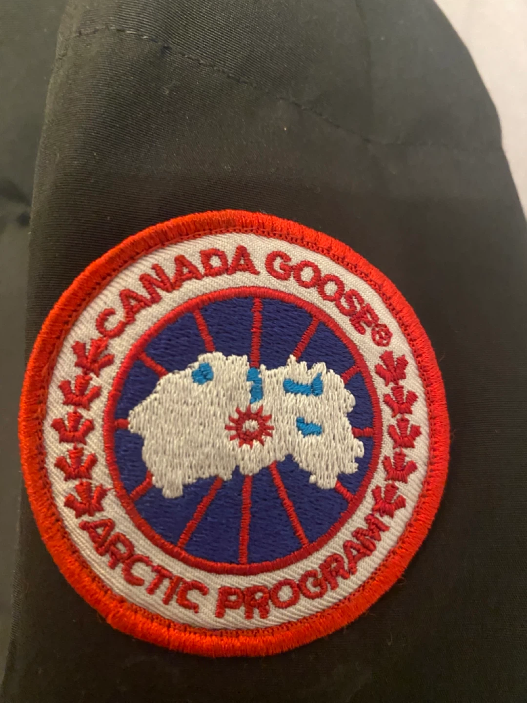 Canada Goose Puffer Jacket - Size M - photo 4