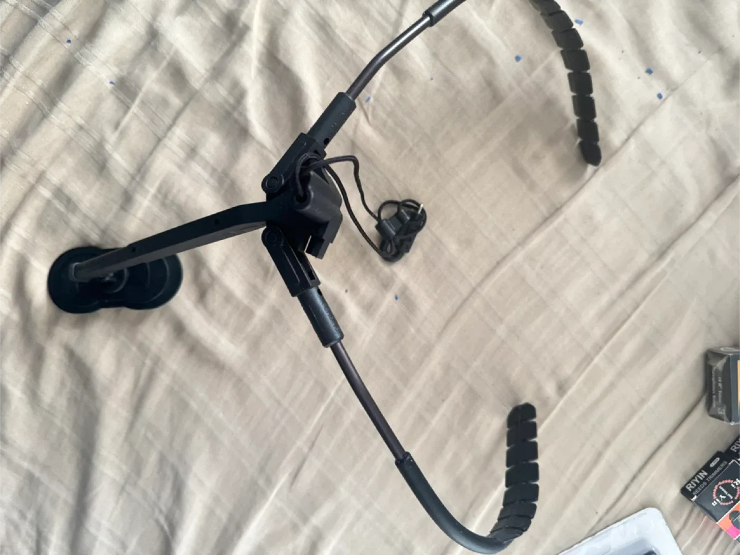 Professional neck strap for saxophone image indicator(3)