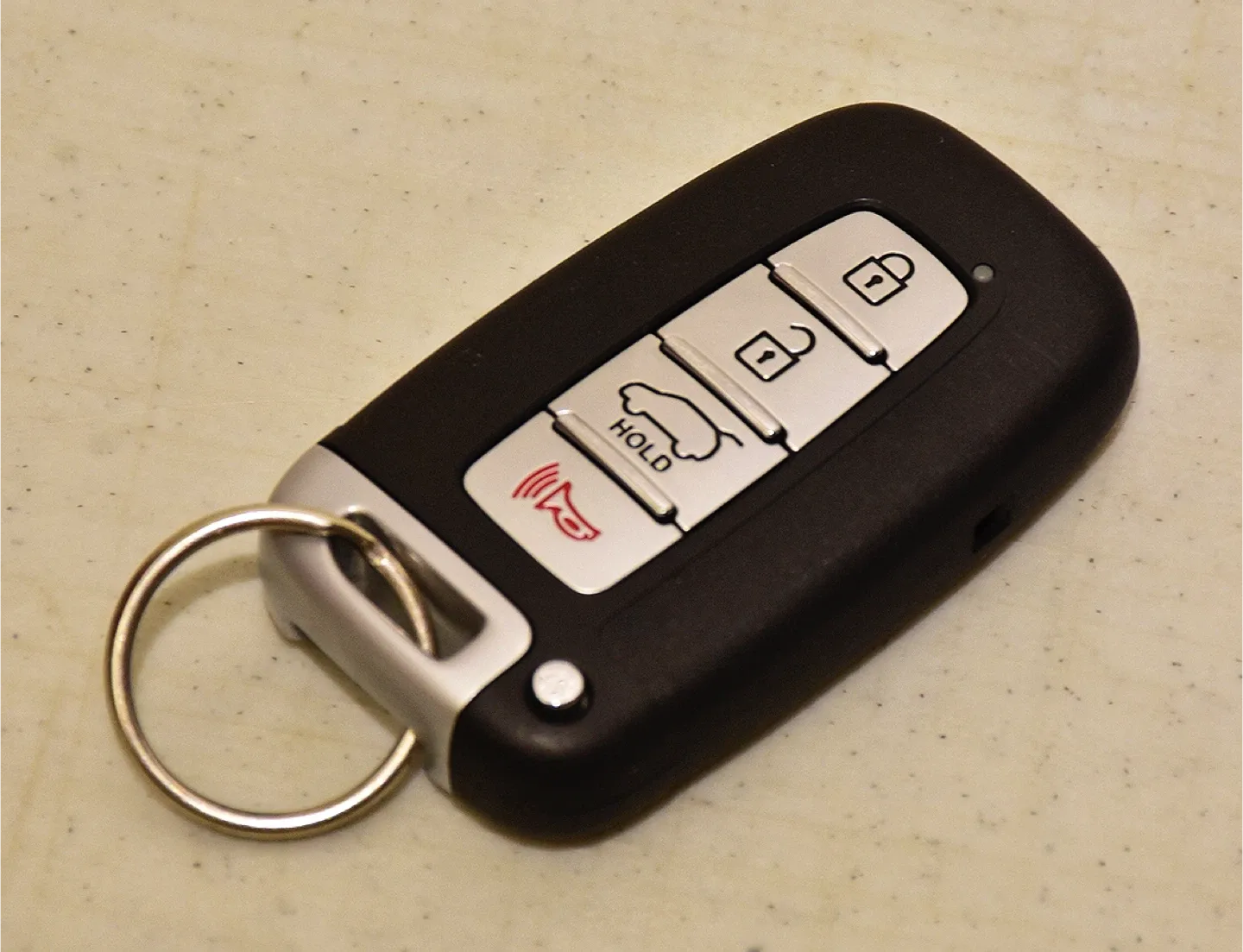 Genuine Kia Electronic Vehicle Fob (Mint with New Battery)