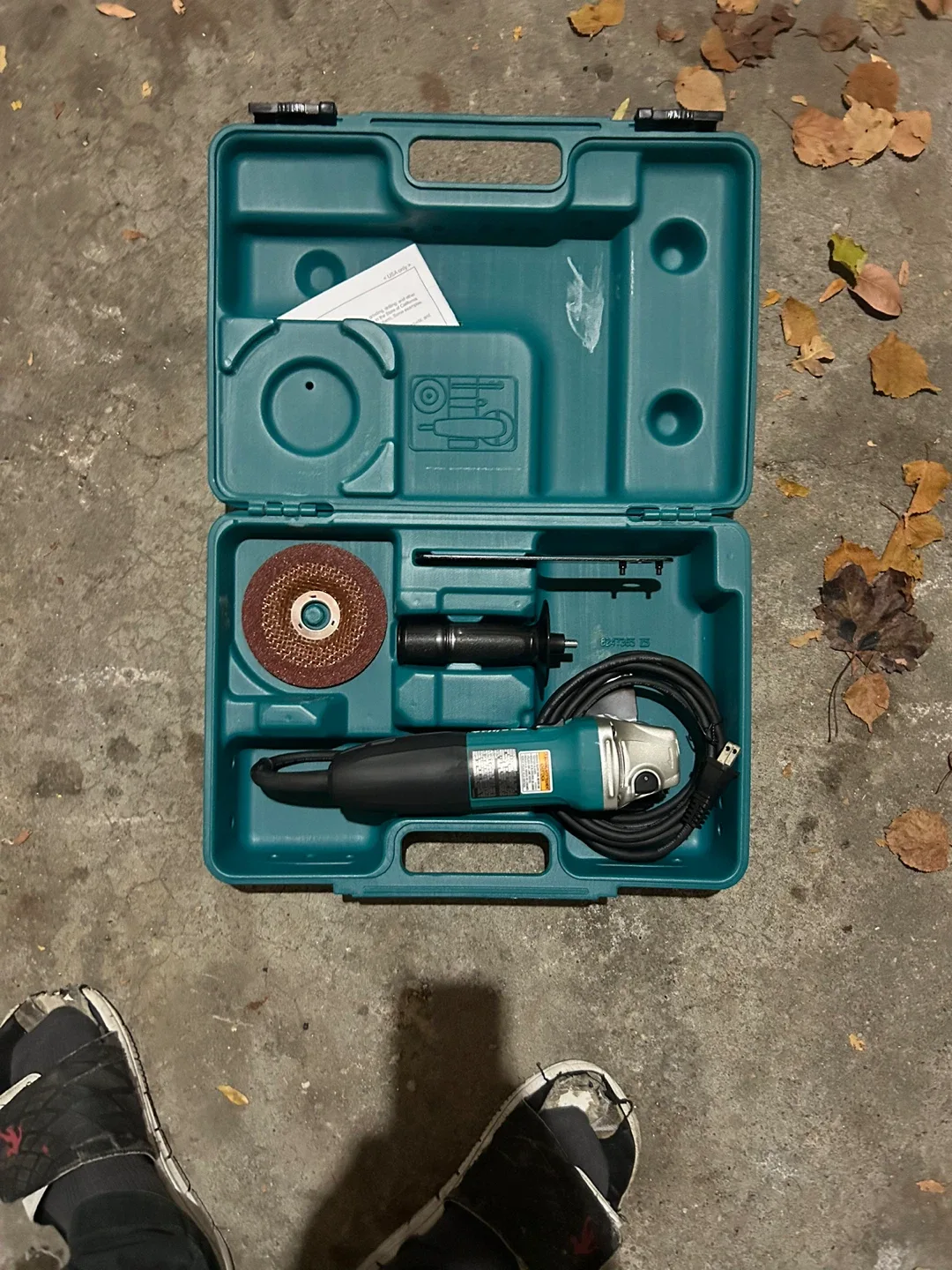 Makita Angle Grinder thumbnail